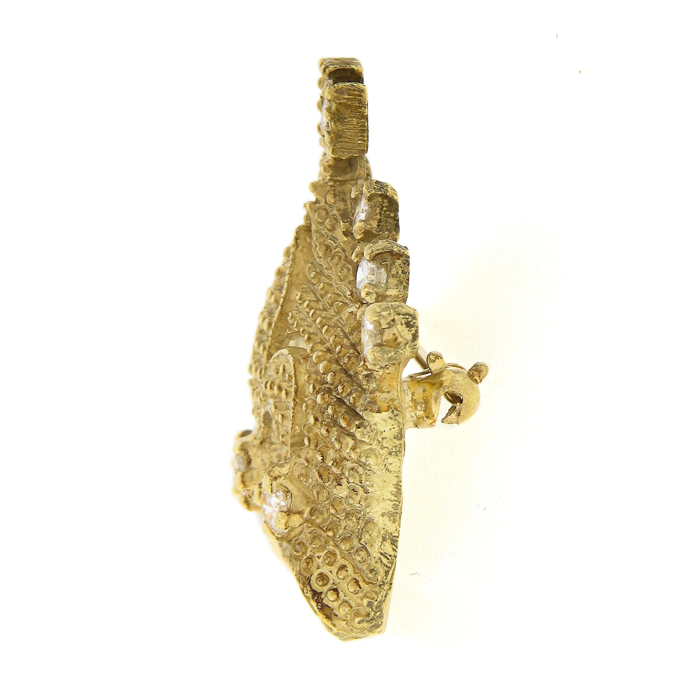 Vintage 18k Gold .65ct Diamond Textured Bead Crown Tiara Fleur De Lis Pin Brooch In Excellent Condition For Sale In Montclair, NJ