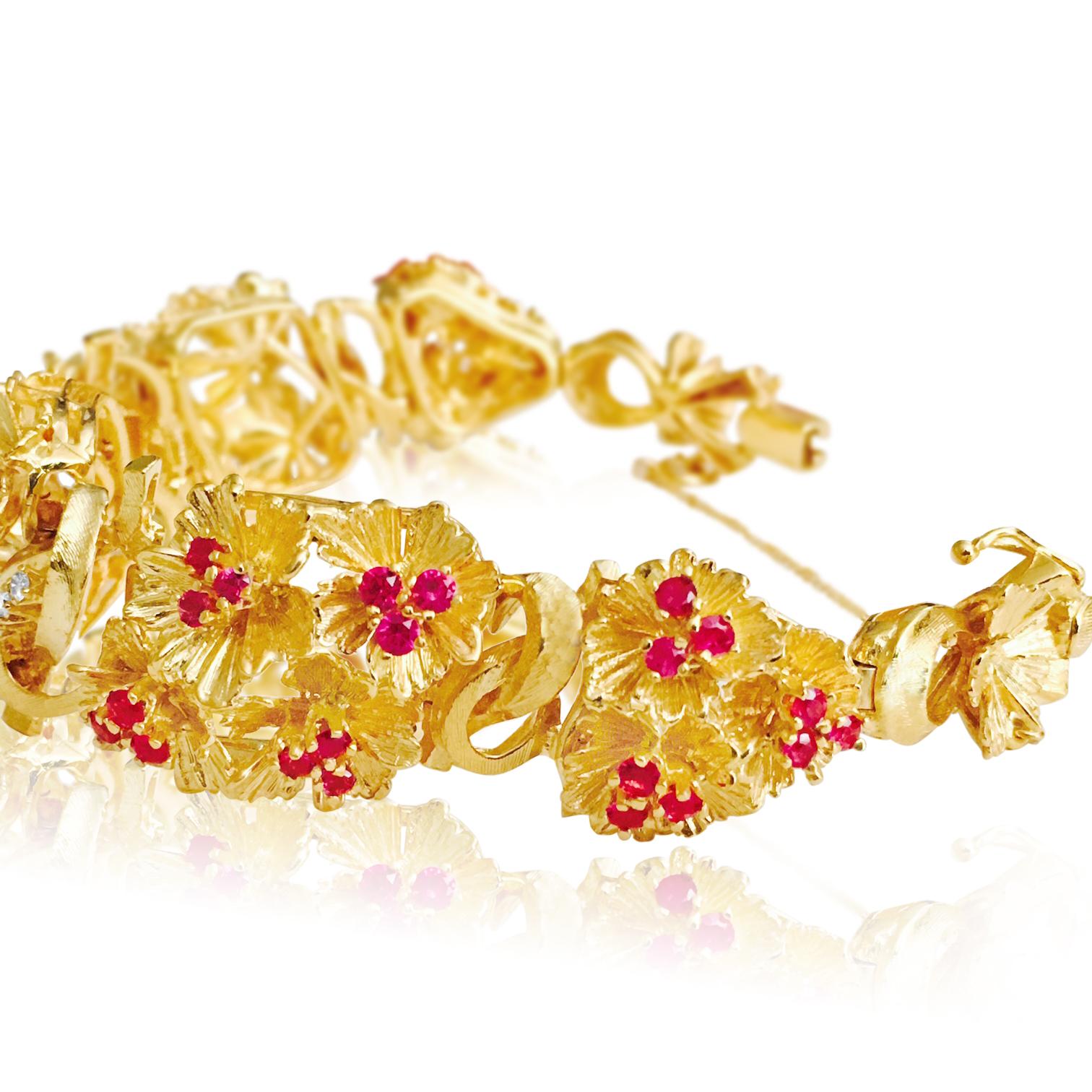 Armband aus 18 Karat Gold mit 7 Karat Burma-Rubin und Diamant (Viktorianisch) im Angebot