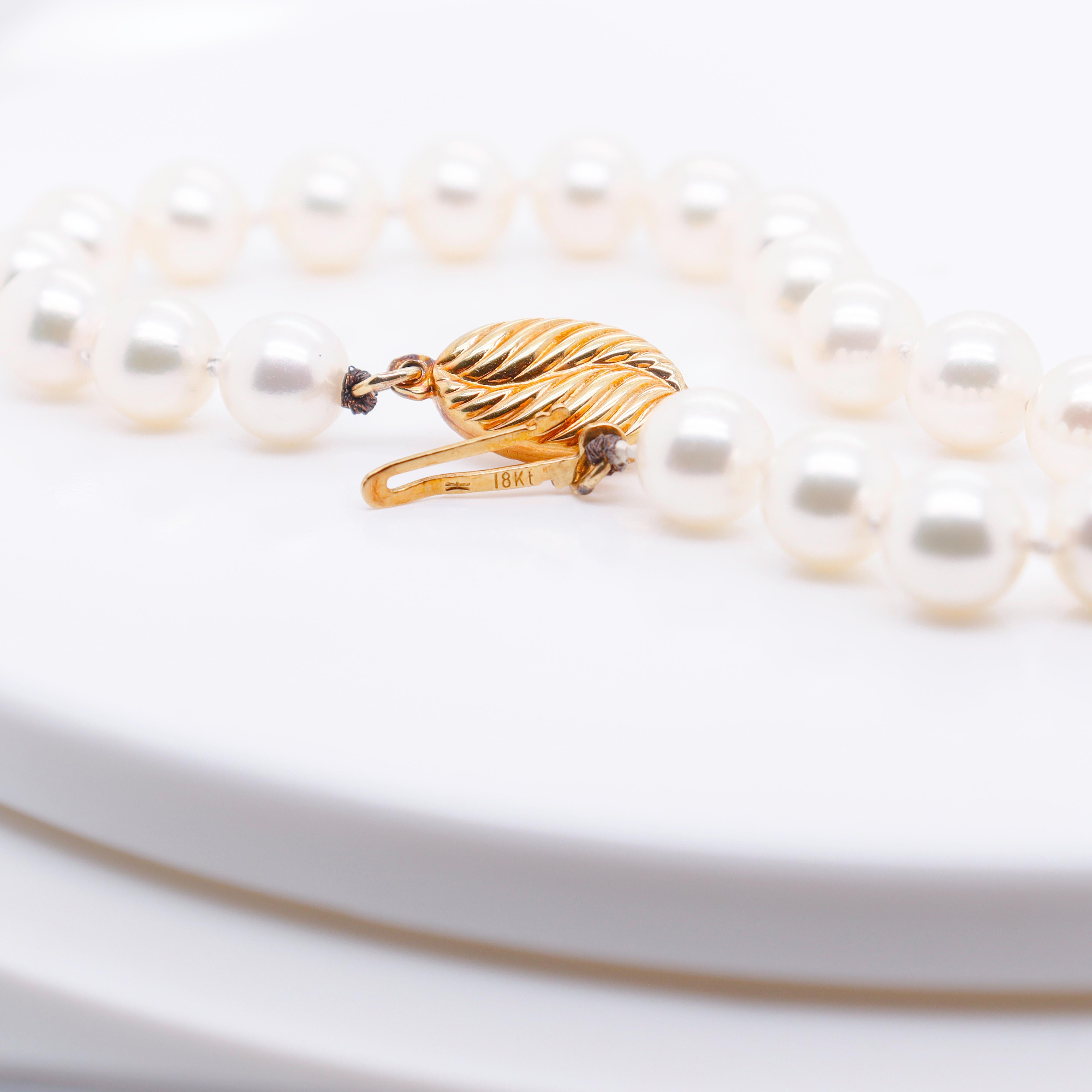 Bracelet vintage à un brin en or 18 carats et perles de culture de 7 mm en vente 9