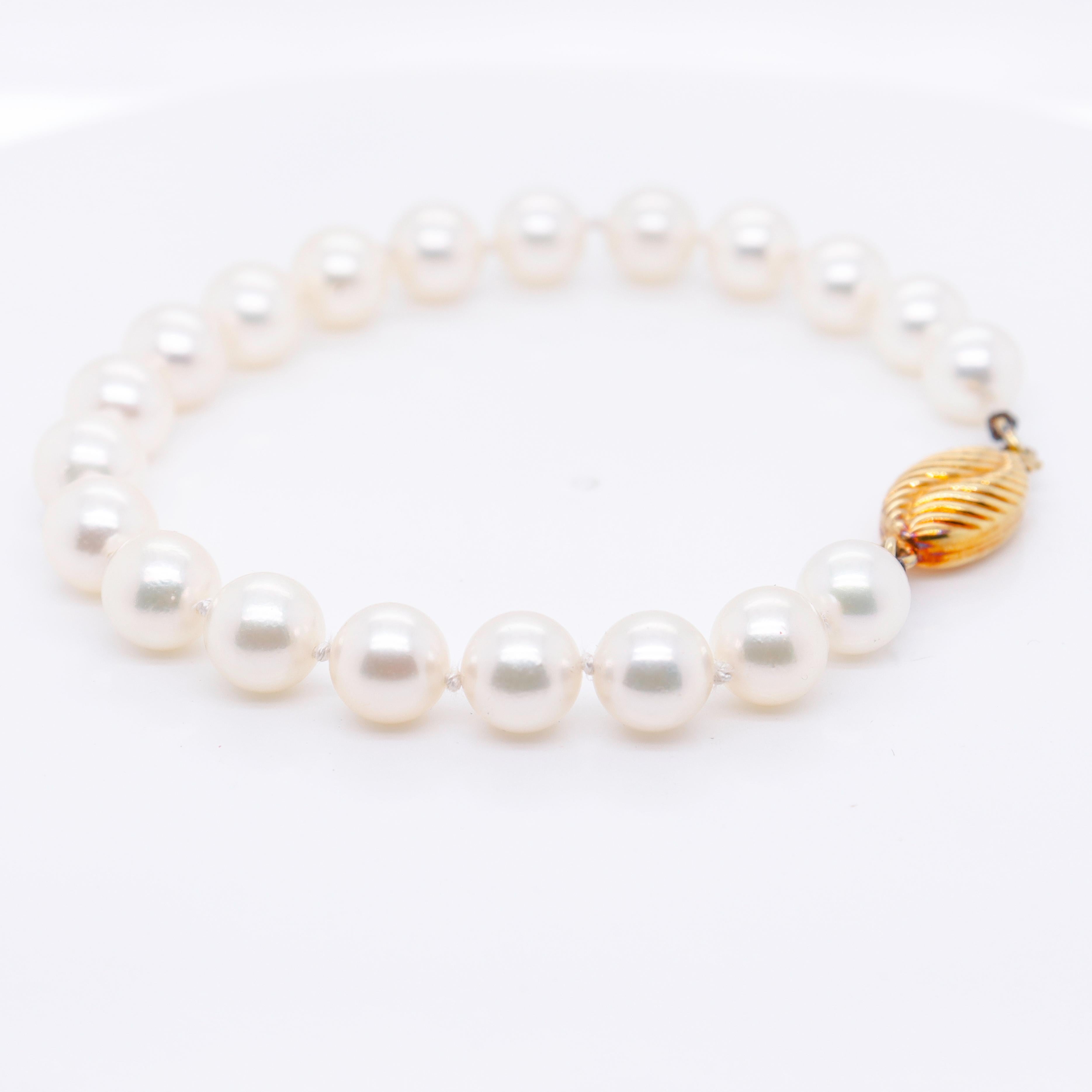 Vintage 18k Gold & Cultured Pearl Single Strand Bracelet For Sale 1