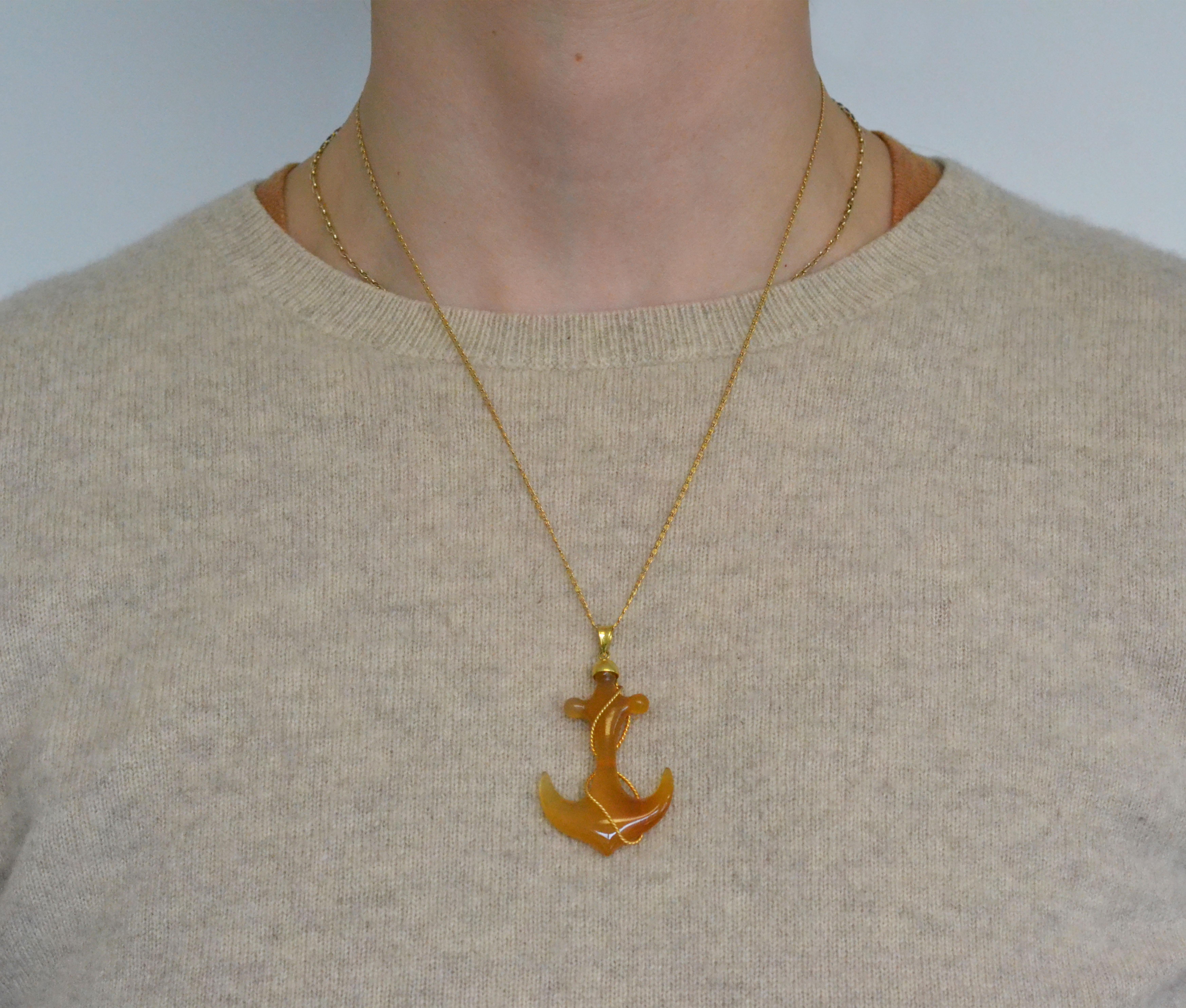 Vintage 18k Gold Agate Anchor Pendant Limited Edition

These stunning anchor pendants come on a solid 18k yellow gold chain and make for the perfect statement necklace. In a variety of colours, these pendants are perfect for a day out on the boat,