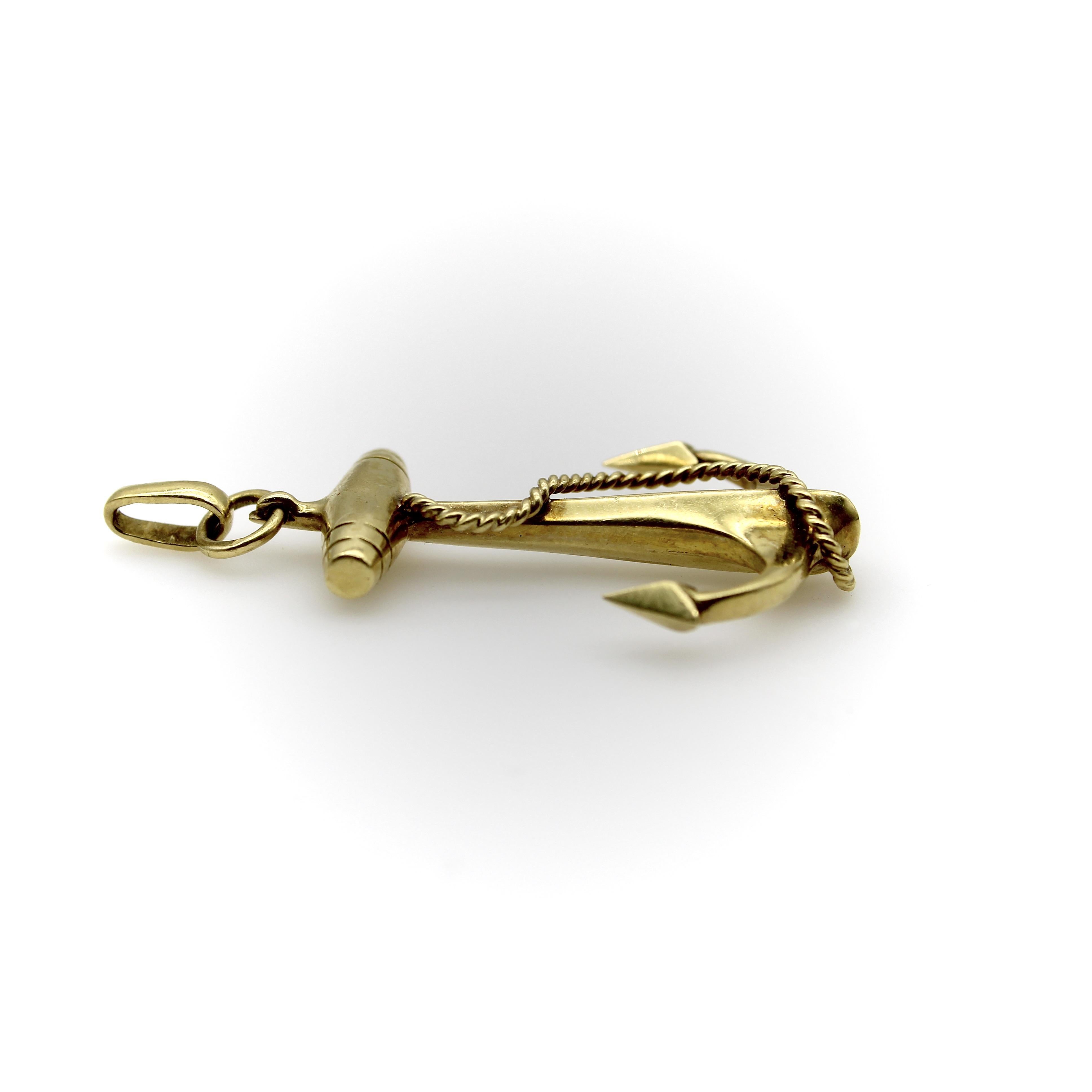 Pendentif ancre vintage en or 18K Unisexe en vente
