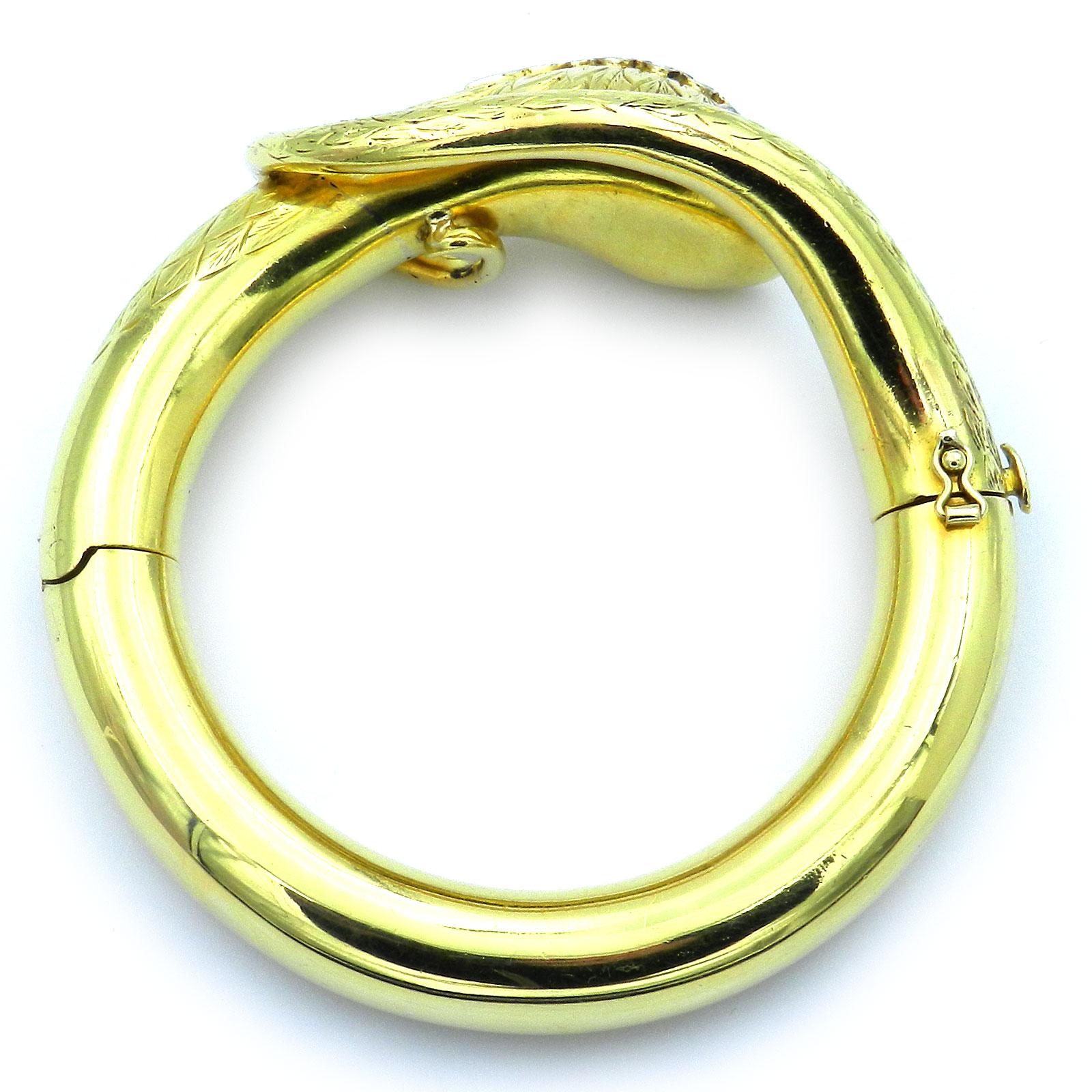 Bracelet serpent vintage en or 18K et 0.29 ct de diamant Pour femmes en vente