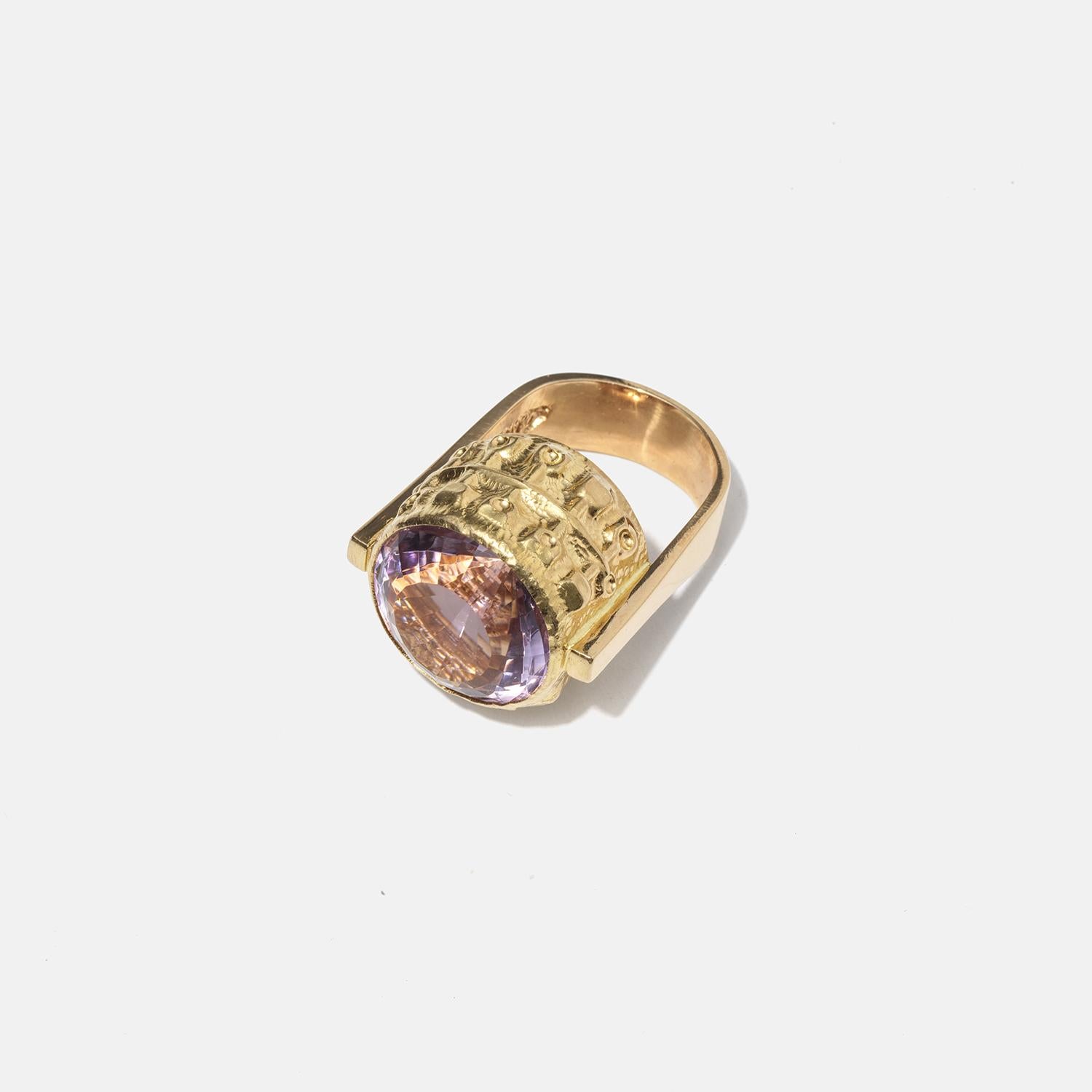 Vintage 18k Gold and Amethyst Ring by Swedish master Eric Robbert 1969 For Sale 1