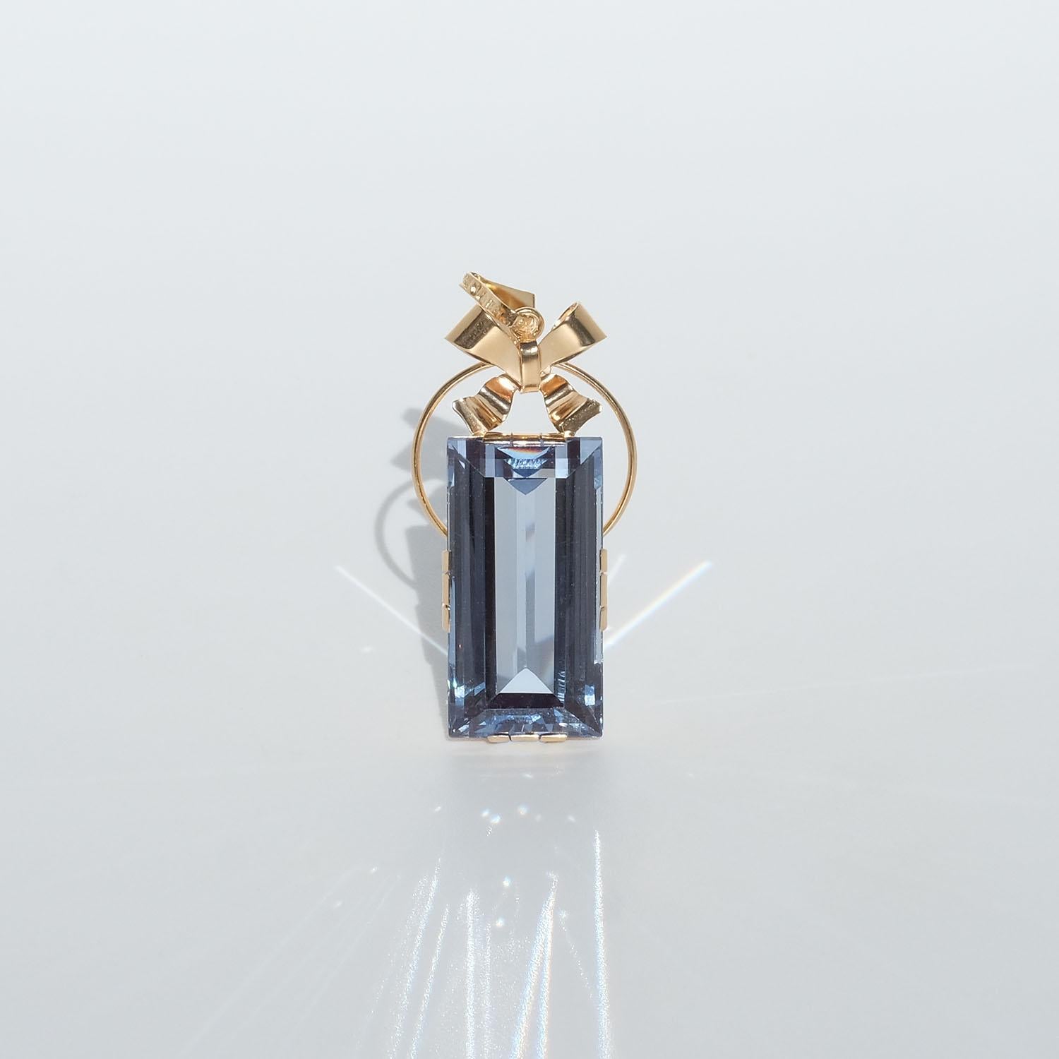 18 Karat Gold- und Aquamarin-Anhänger im Vintage-Stil, hergestellt 1948 im Angebot 1