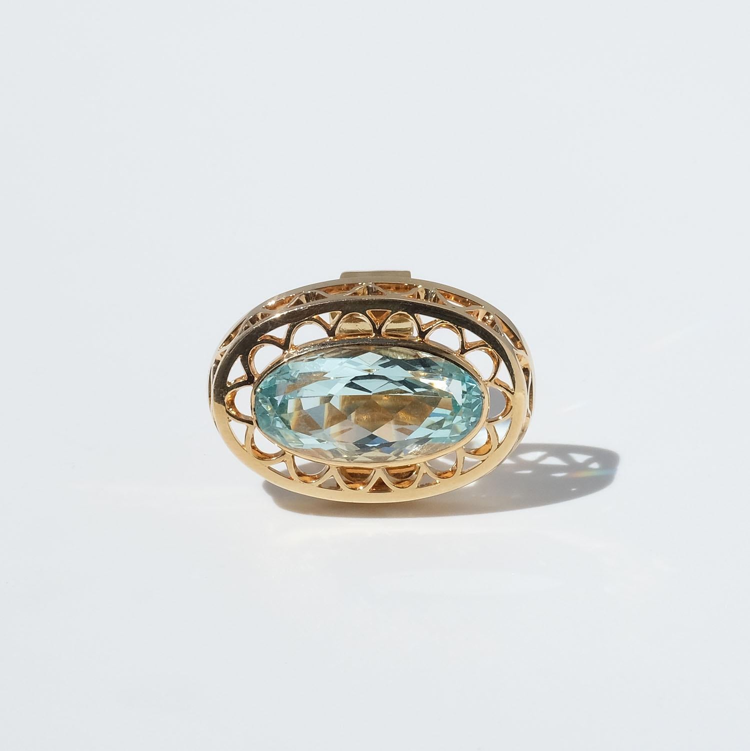 Vintage 18k Gold and Aquamarine Ring by Master Anders Högberg Year, 1977 For Sale 5