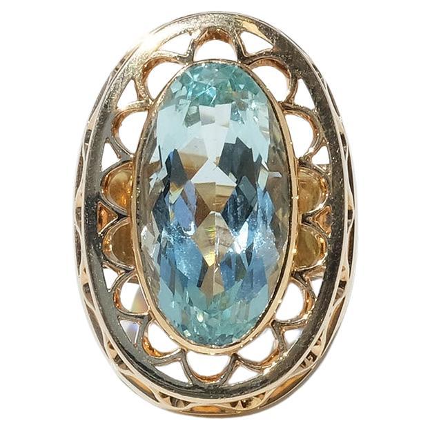 Vintage 18k Gold and Aquamarine Ring by Master Anders Högberg Year, 1977 For Sale