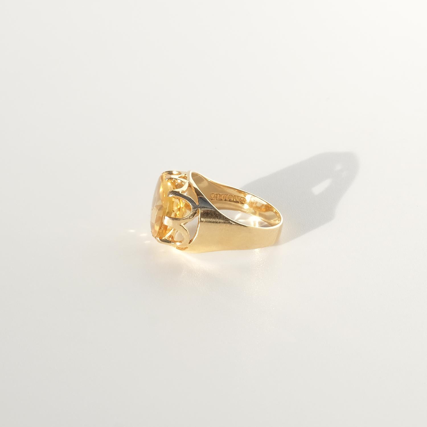 Ring aus 18K Gold und Citrin von Ateljé Stigbert aus dem Jahr 1964 (Ovalschliff) im Angebot
