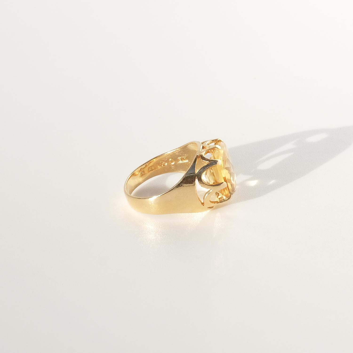 Ring aus 18K Gold und Citrin von Ateljé Stigbert aus dem Jahr 1964 für Damen oder Herren im Angebot