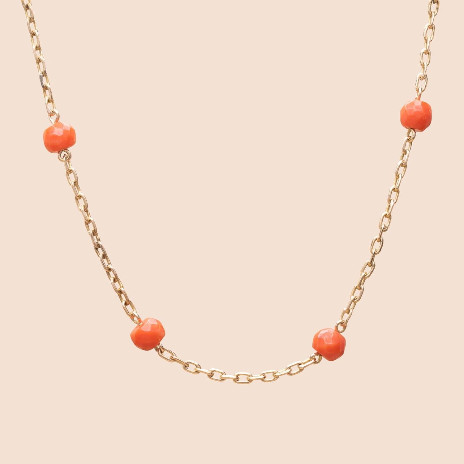 Vintage 18K Gold and Coral Sautoir Necklace  In Excellent Condition For Sale In PARIS, FR