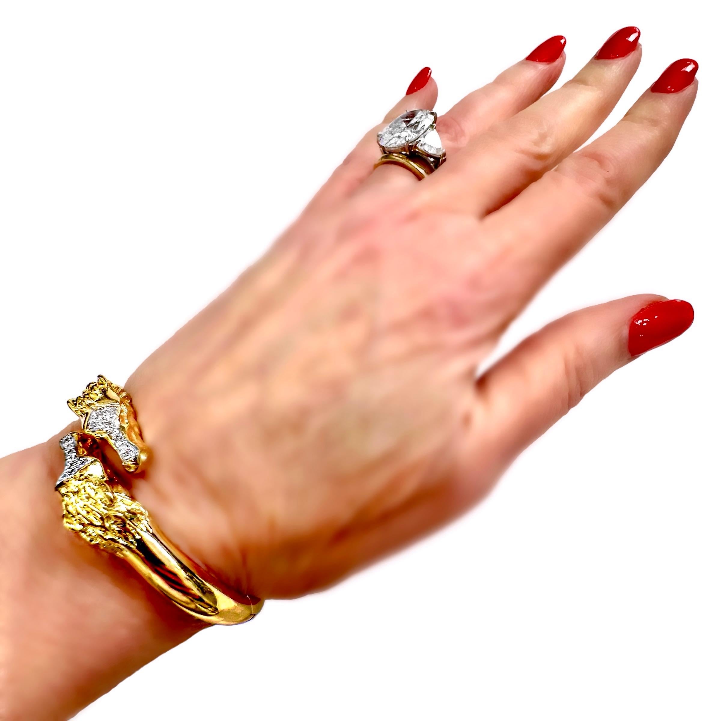 Bracelet vintage en or 18k et diamants avec pontage équestre  en vente 6