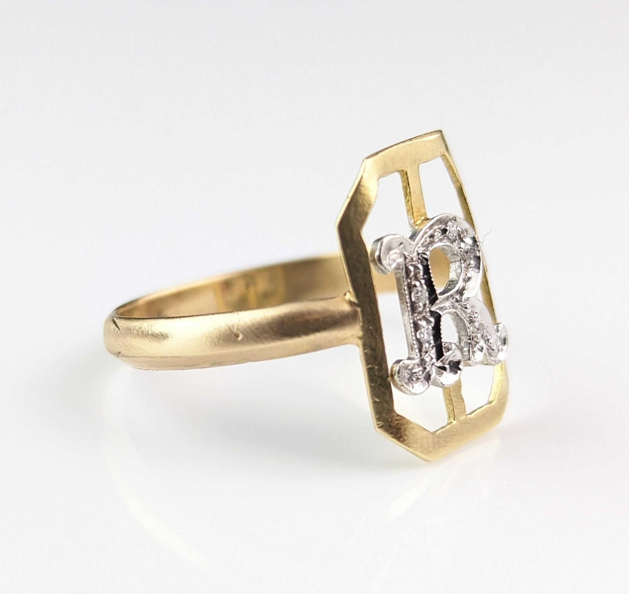 Vintage 18k gold and Diamond R initial ring, Conversion  5