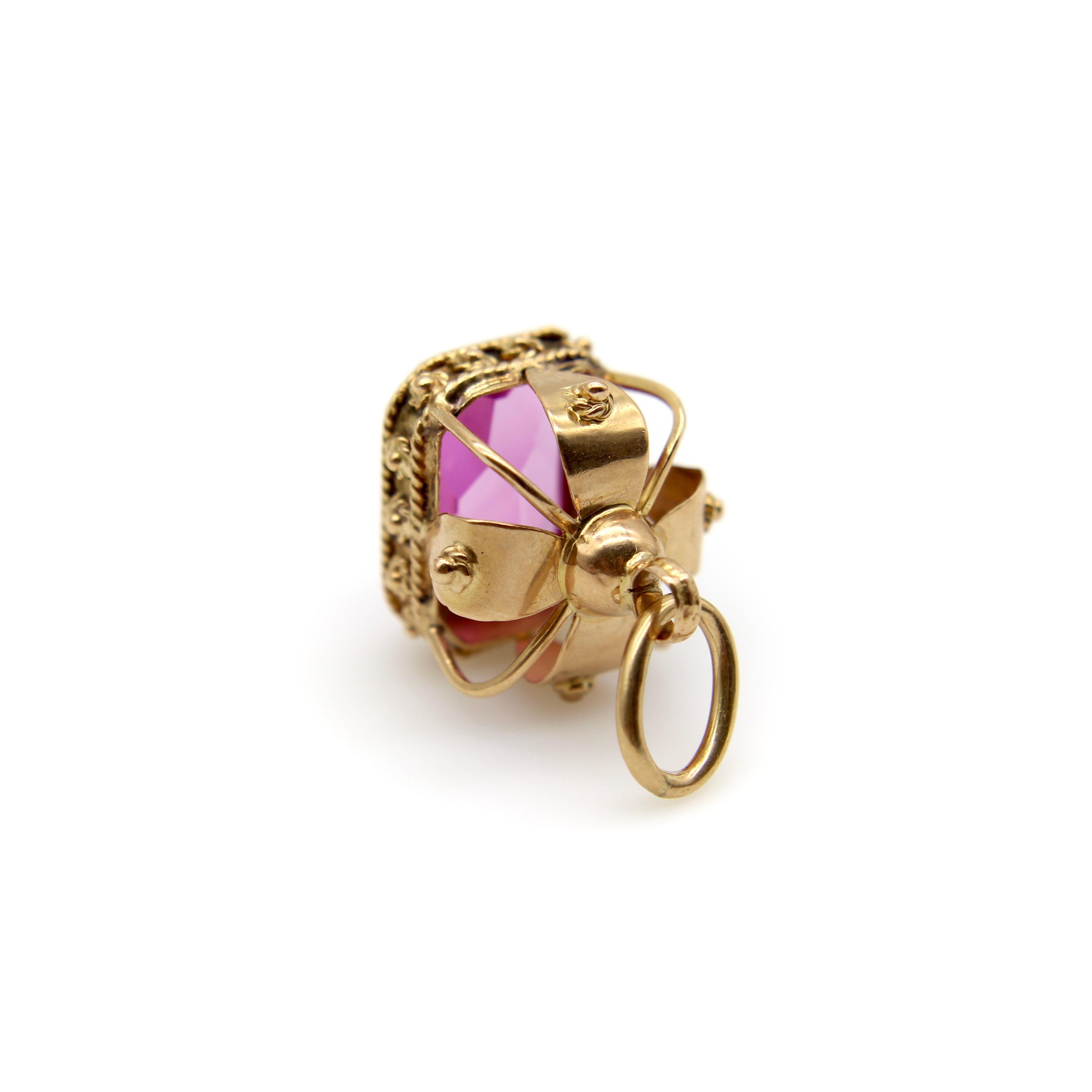 Vintage 18K Gold and Pink Sapphire Crown Pendant In Good Condition For Sale In Venice, CA