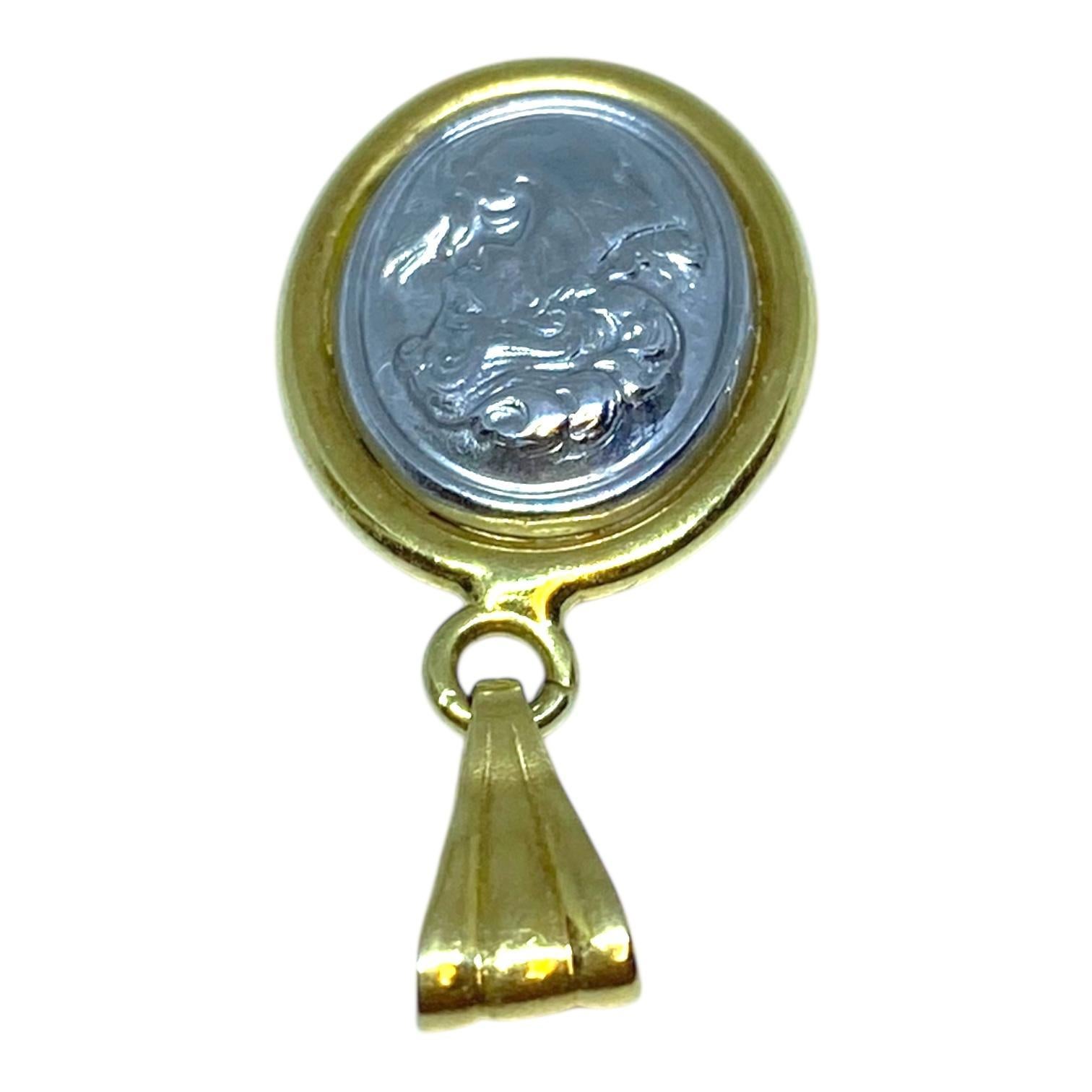 Vintage 18K Gold and Platinum Cameo Pendant im Zustand „Gut“ im Angebot in Henderson, NV