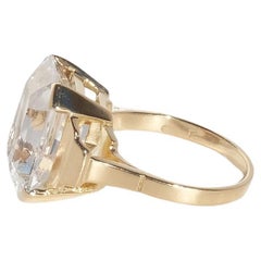 Ring aus 18k Gold und Bergkristall vom schwedischen Künstler Ateljé Stigbert