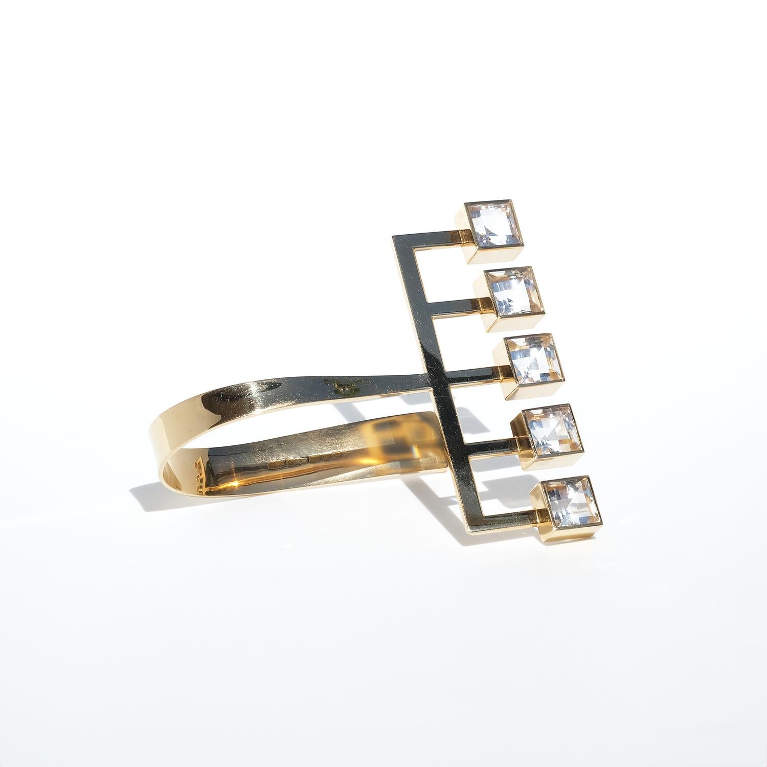 Vintage Manschettenarmband aus 18 Karat Gold und Bergkristall im Vintage-Stil, hergestellt 1969 im Zustand „Gut“ im Angebot in Stockholm, SE