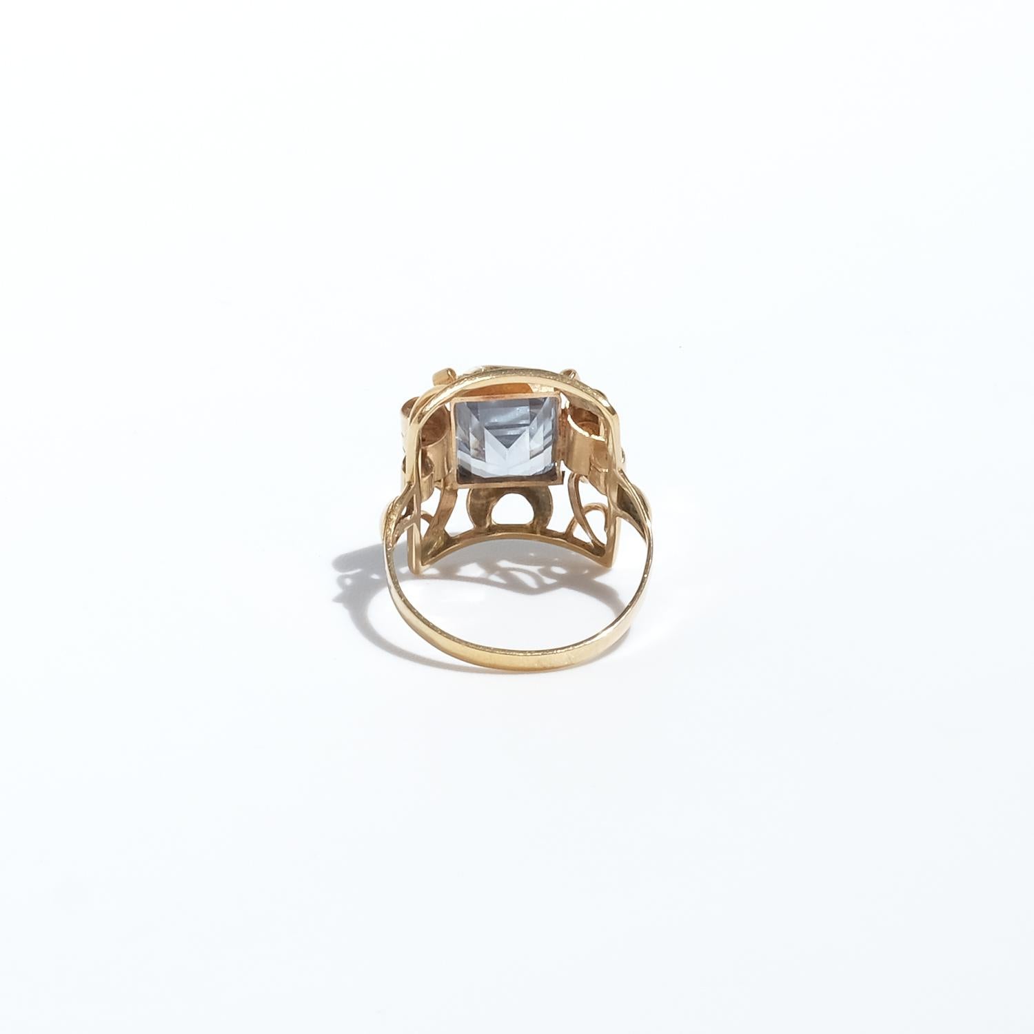 Vintage 18k Gold and Synthetic Sapphire Ring by Bjurman & Bernheimer Made 1948 For Sale 3