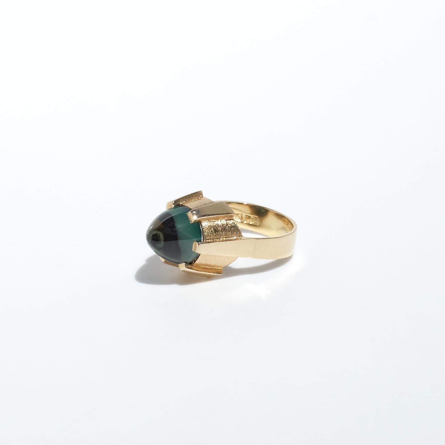 Anillo vintage de oro de 18 quilates y espinela sintética de Bengt Hallberg  Fabricado en 1962 en venta 3