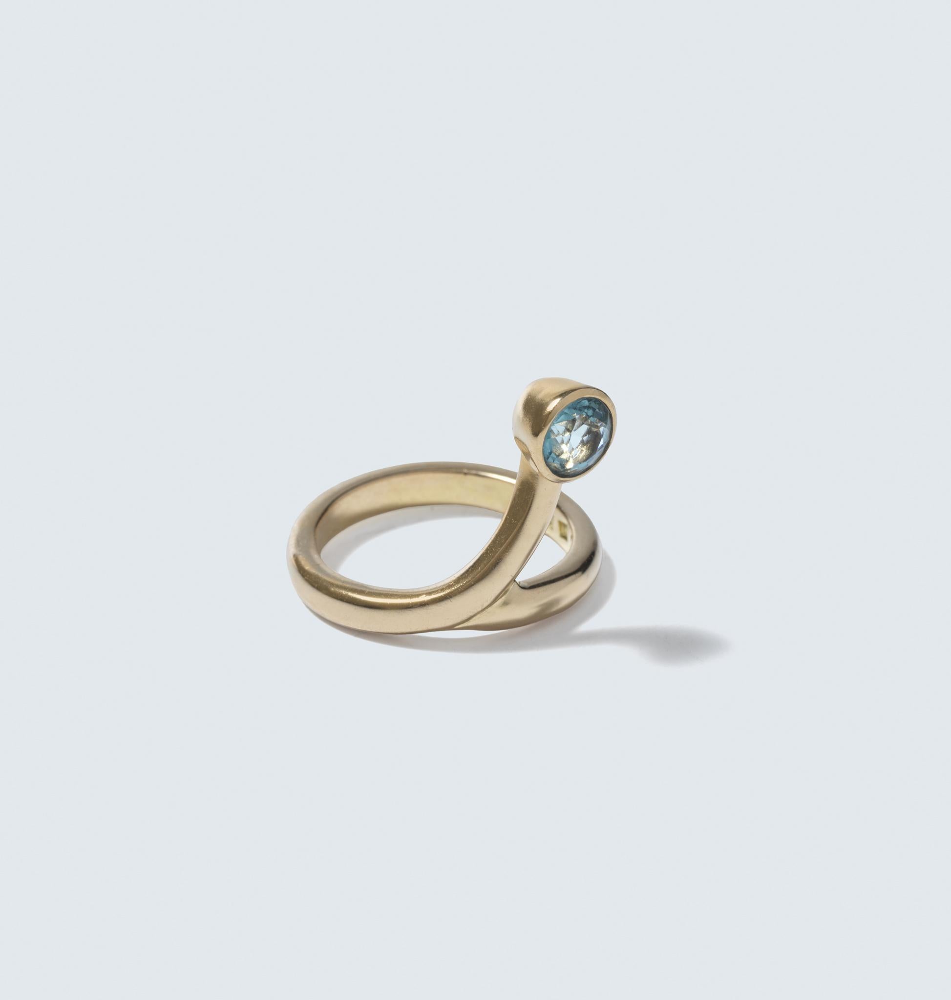 Vintage 18K Gold and Turquoise Stone Ring made 2001 In Good Condition For Sale In Stockholm, SE
