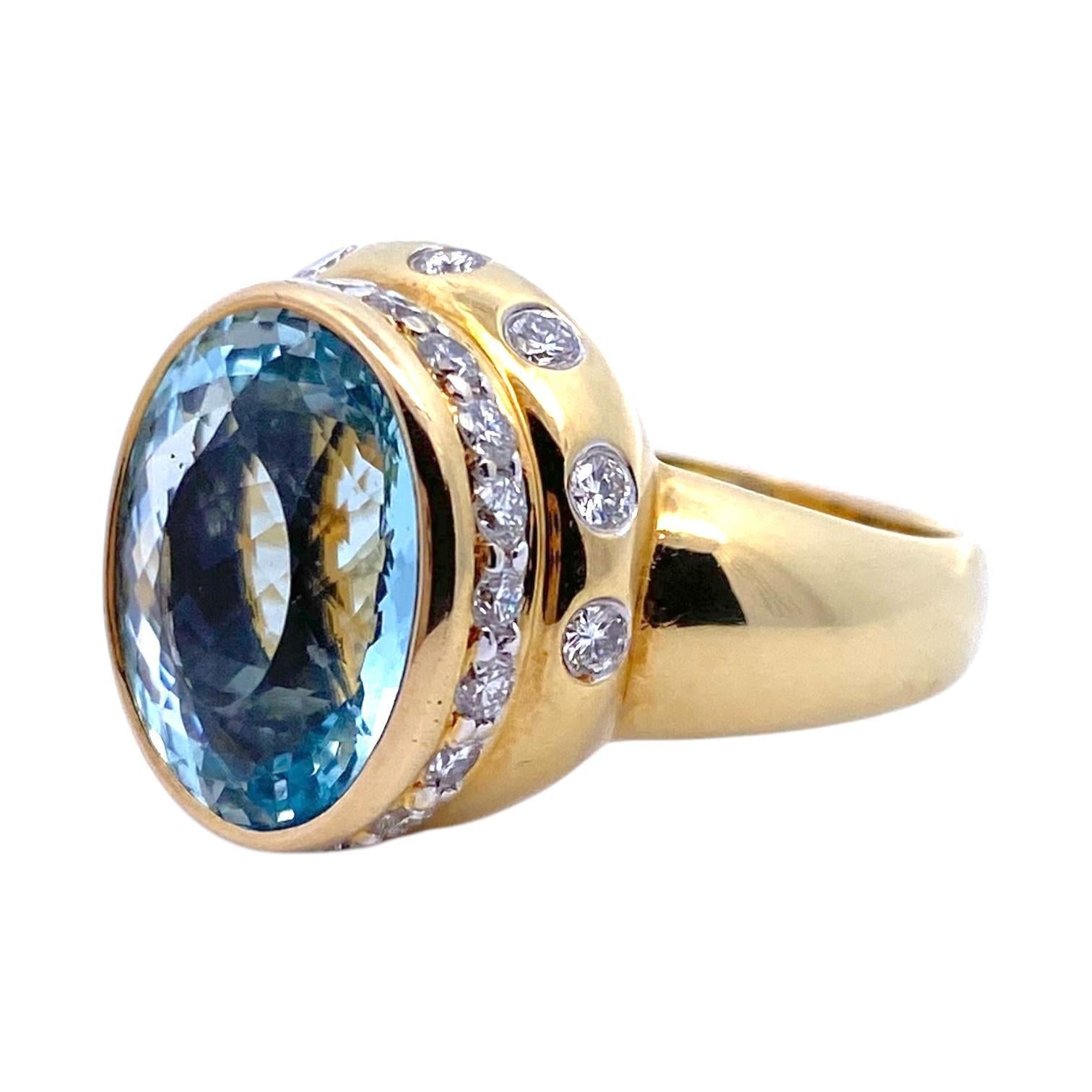 Dieser aus 18 Karat Gelbgold gefertigte Ring besticht durch einen Aquamarin im Ovalschliff. Der in der Lünette gefasste Stein wird von bündig gefassten runden Brillanten in einem Wirbeldesign akzentuiert.
Aquamarin: 8,13 ct.
Diamanten: 1,20 ctw.