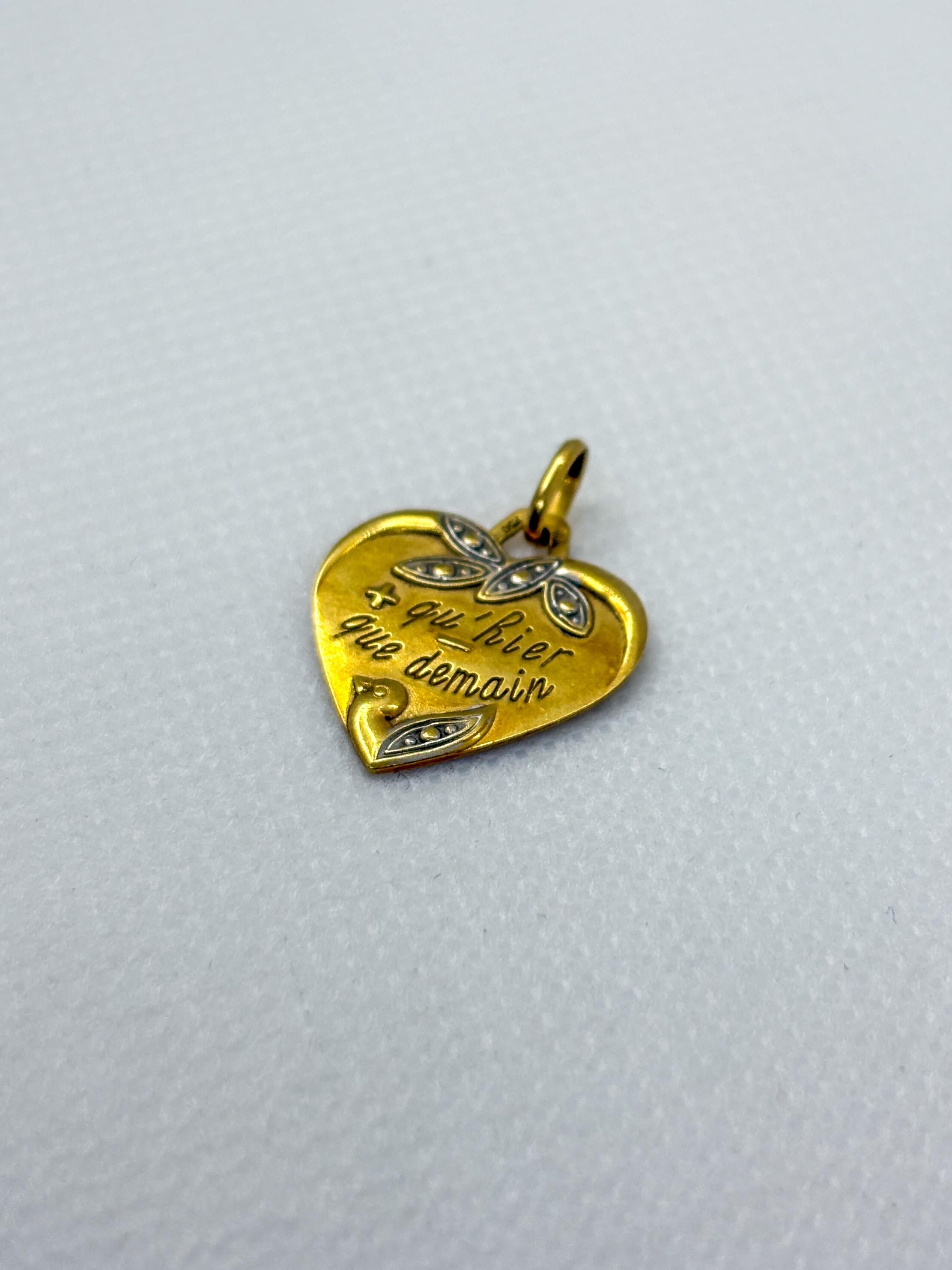 Romantico Medaglia Cuore A. Augis d'epoca in oro 18k - 