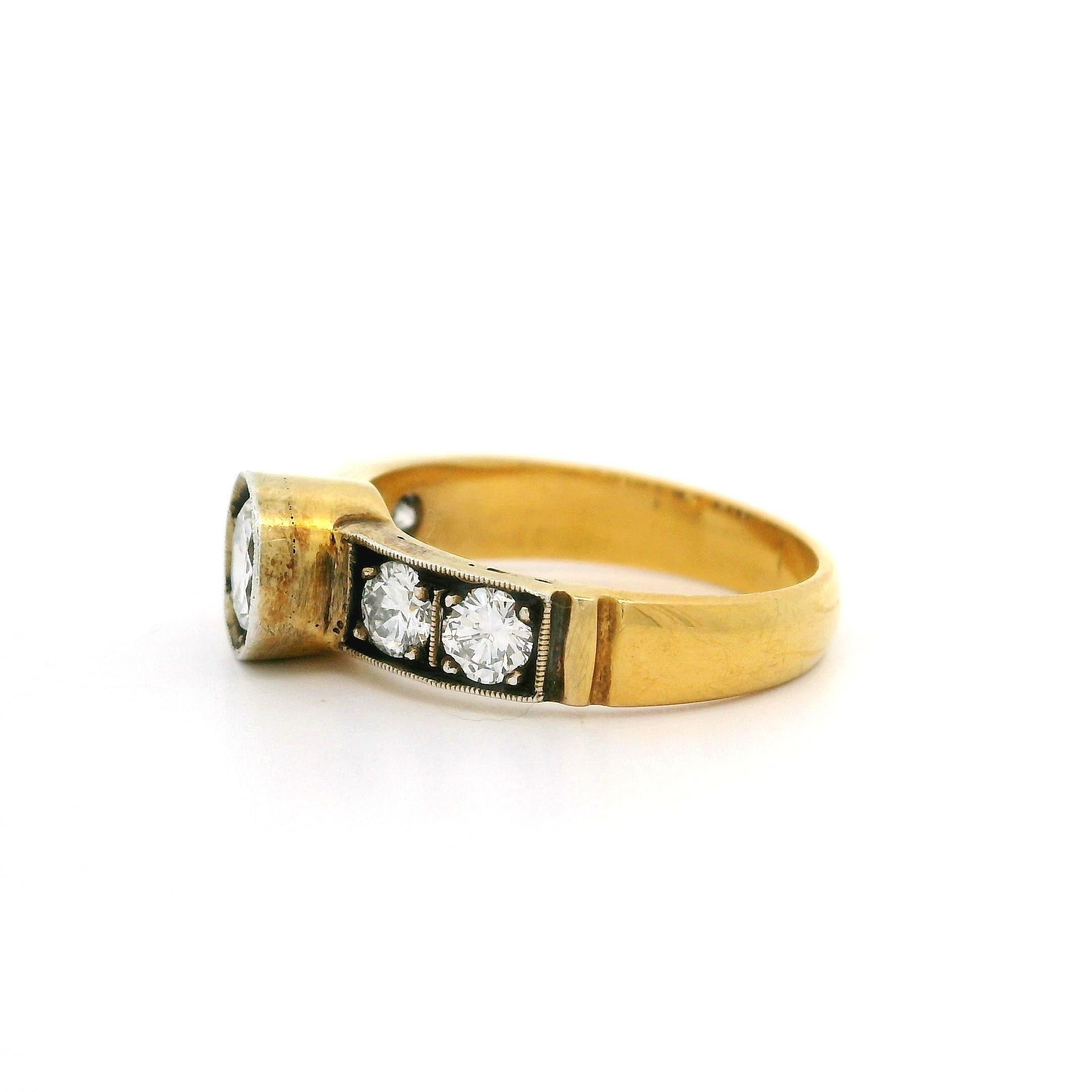 Vintage 18k Gold & Blackened Silver 0.86ctw Diamond Engagement Promise Ring In Good Condition For Sale In Montclair, NJ
