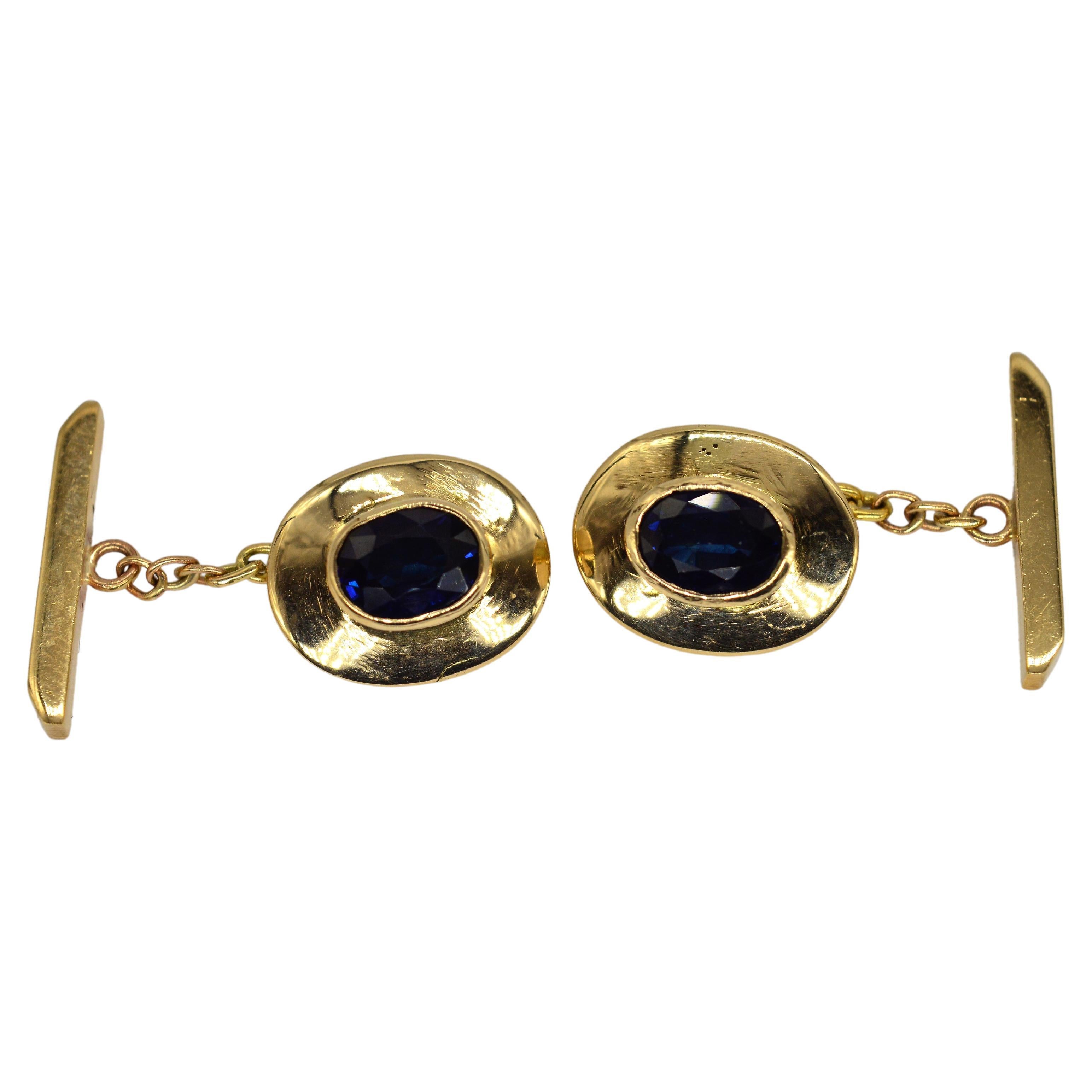 Vintage 18K Gold Blue Sapphire 3ct Handcrafted Statement Luxury Present Cufflink For Sale