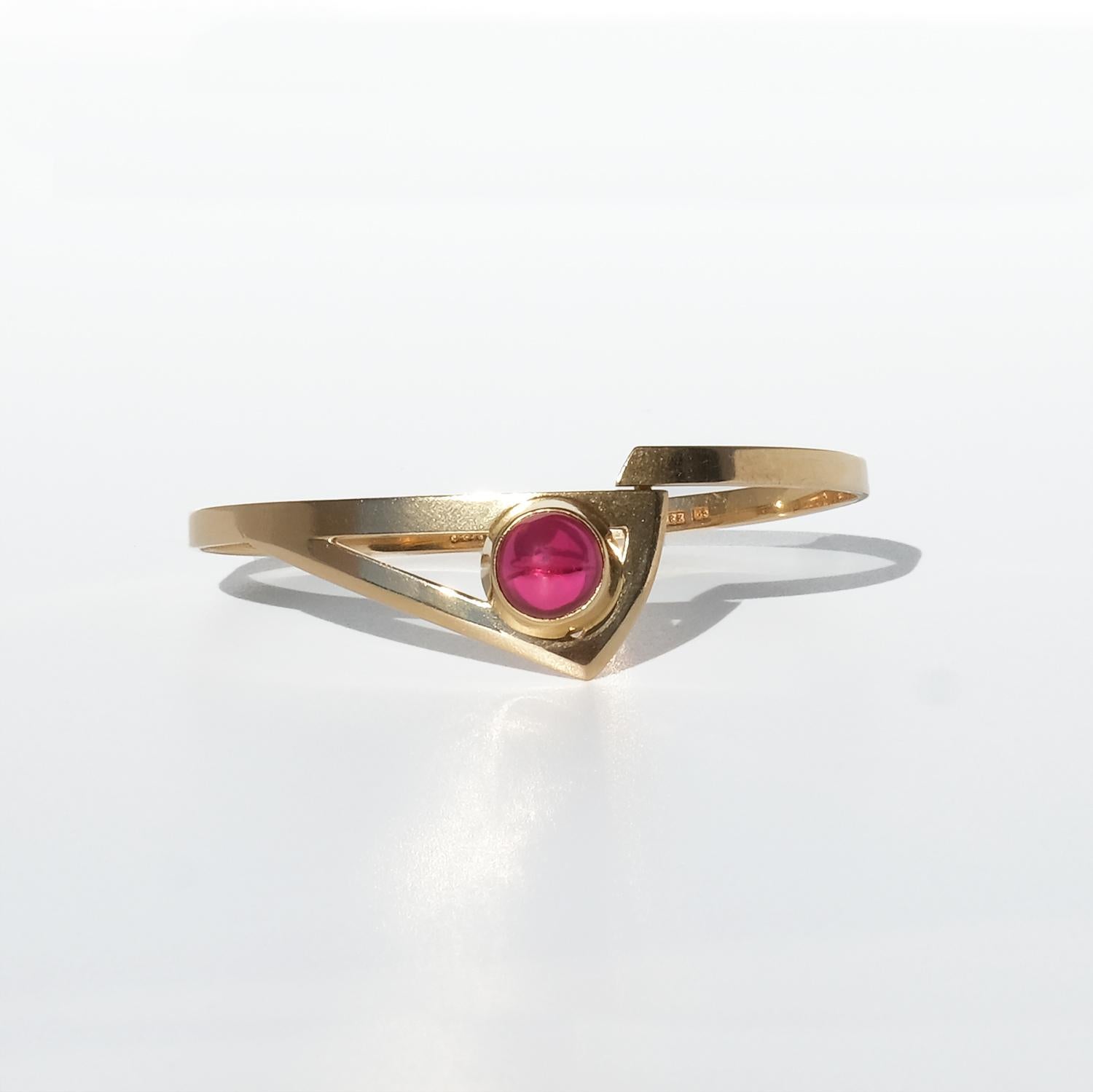 Bracelet vintage en or 18k fait en 1957 en vente 1