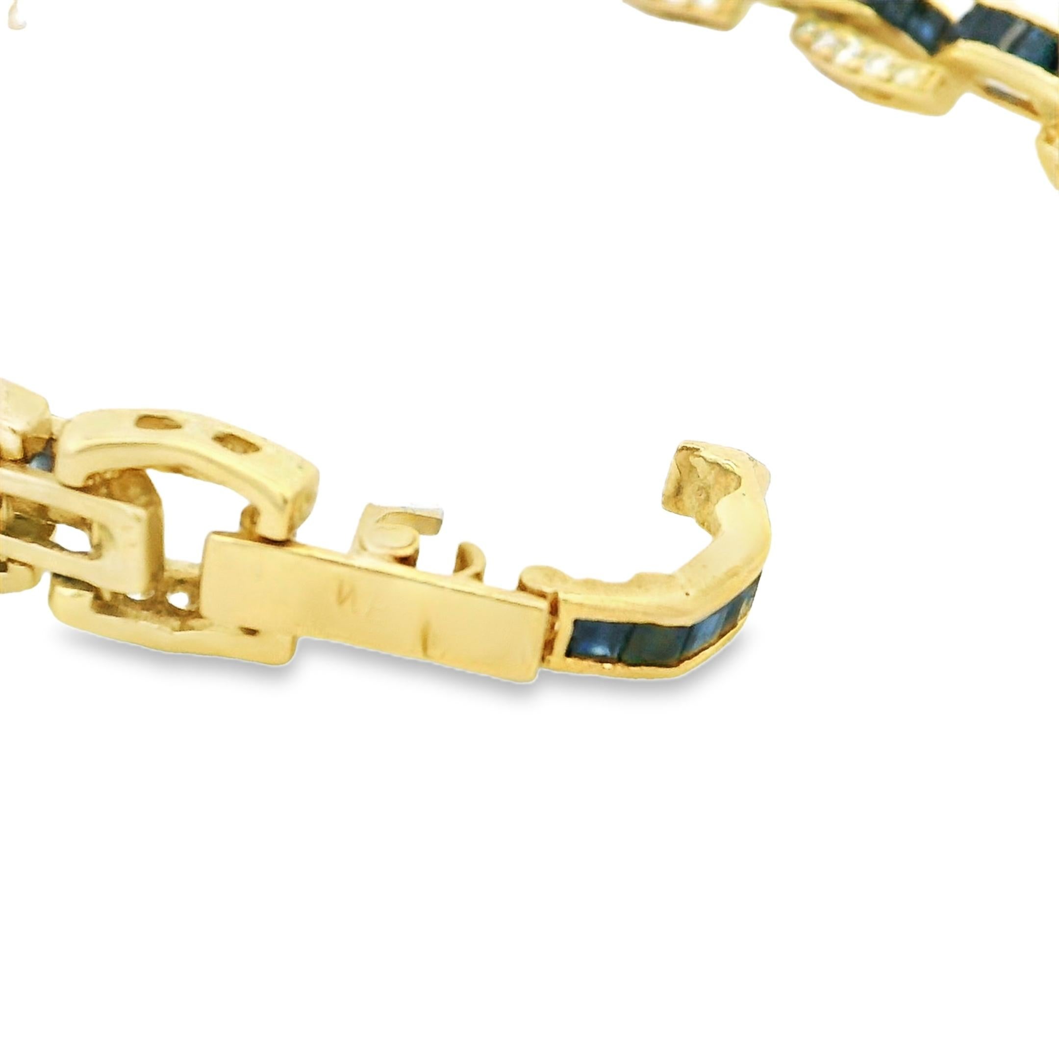 Femenino o masculino Pulsera vintage de oro de 18 quilates con zafiros engarzados en canal y pavé de diamantes, años 80 en venta