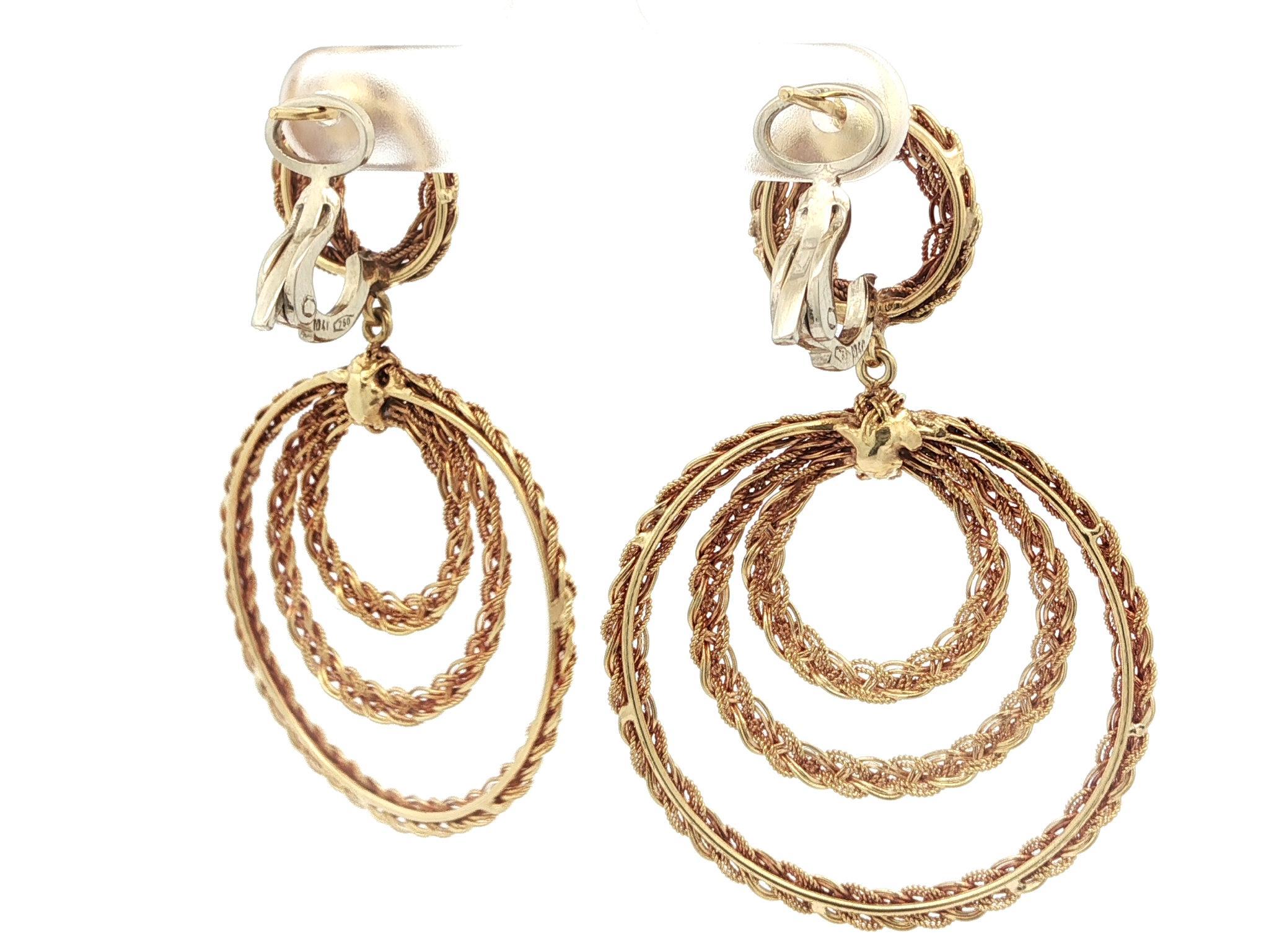 Orecchini circolari a pendente intrecciati in oro 18 ct. in vendita 2