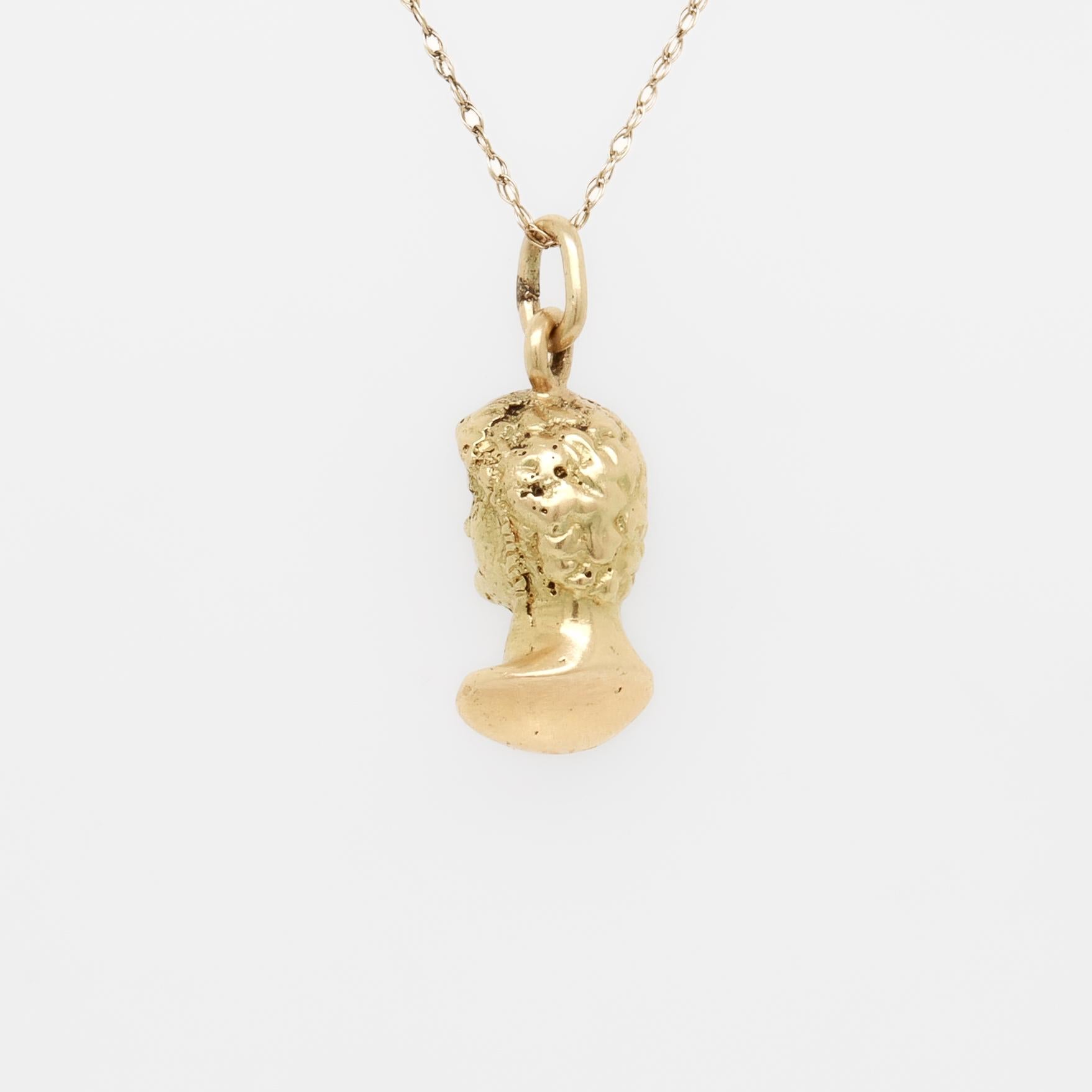 Vintage 18K Gold Bust of Michelangelo's David Charm for a Bracelet For Sale 4