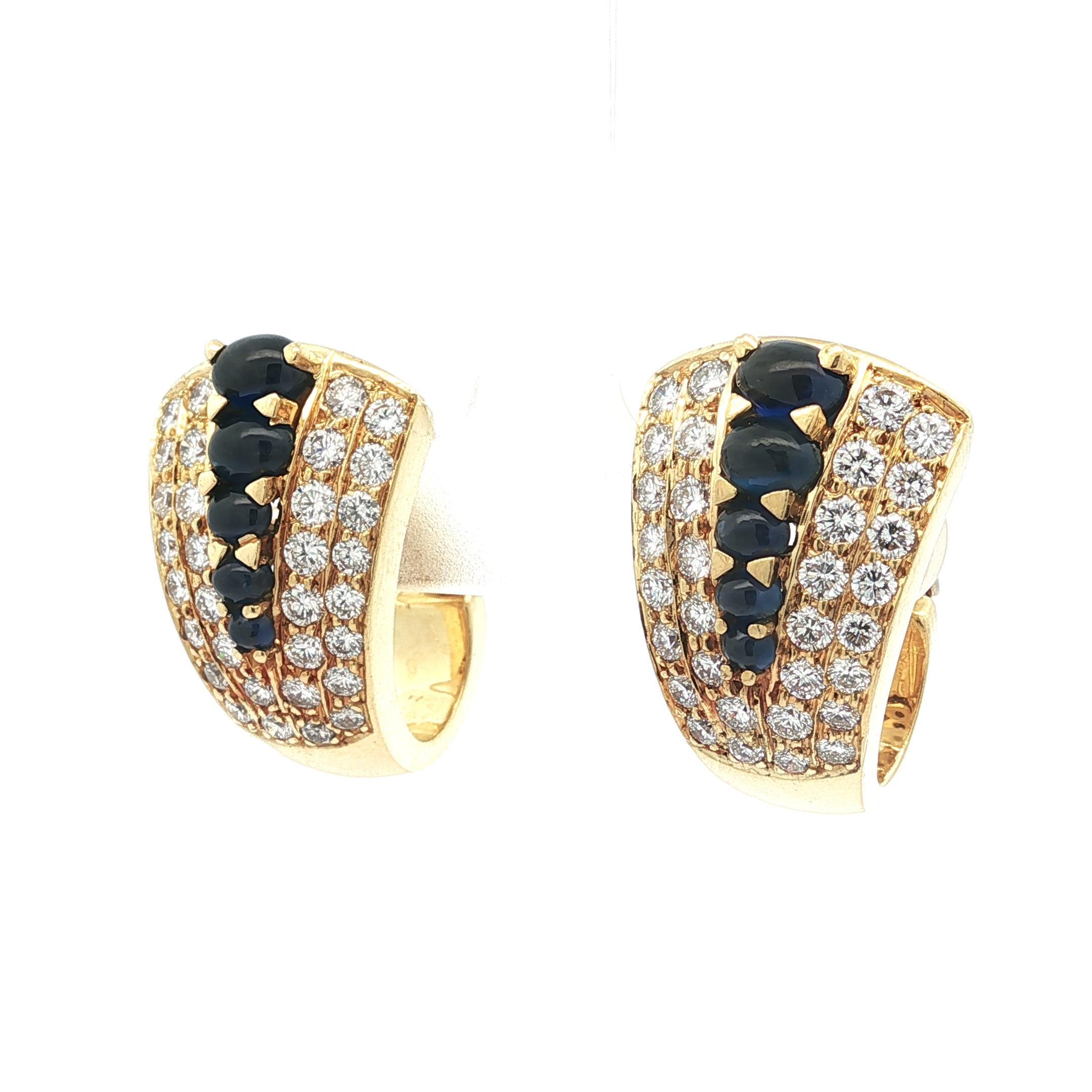Orecchini a clip svasati in oro 18 carati con zaffiro cabochon e 3 carati di diamanti In condizioni buone in vendita a Montclair, NJ