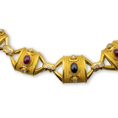 Collana girocollo vintage in oro 18 carati con zaffiri, rubini, smeraldi e diamanti