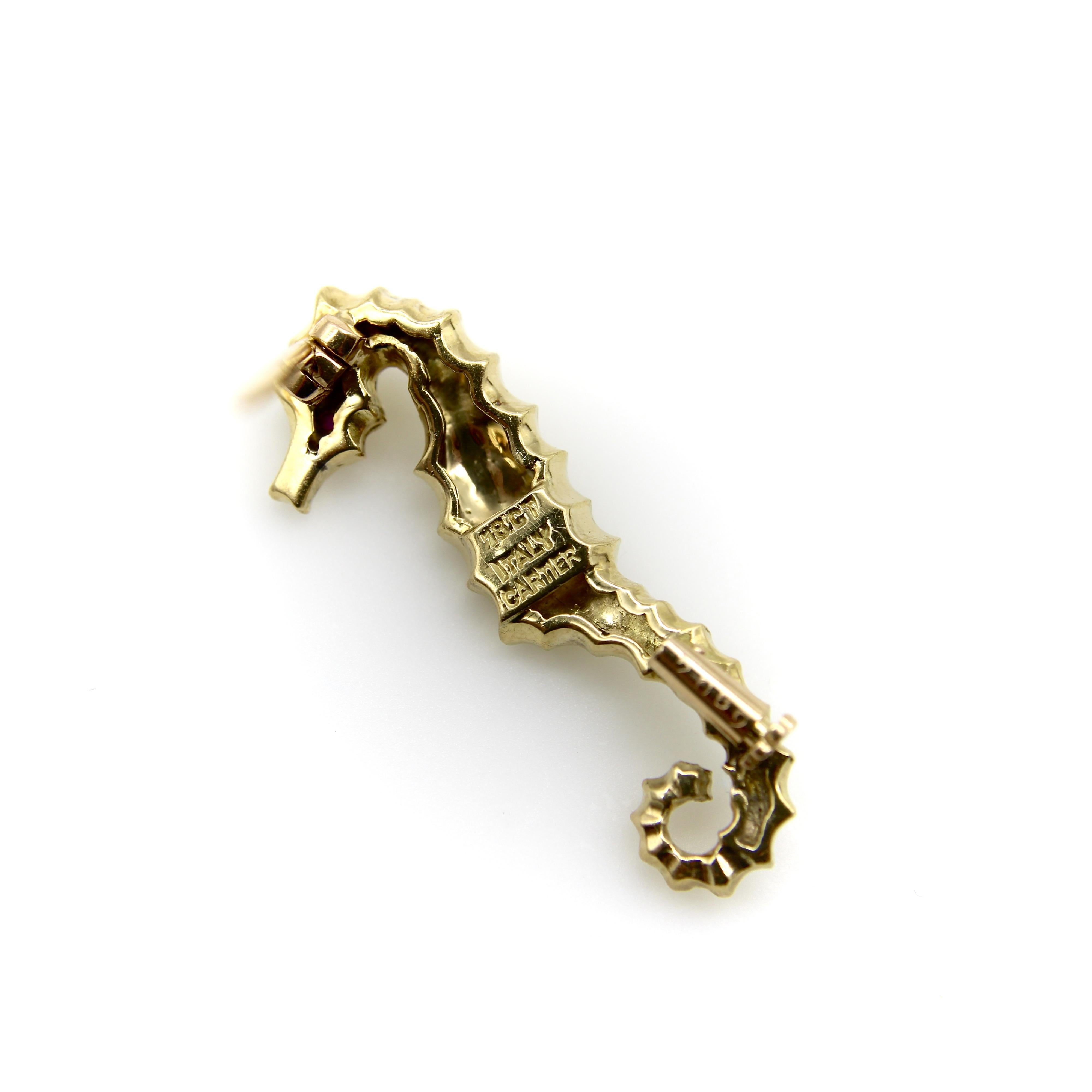 Vintage 18K Gold Cartier Seahorse Brooch In Good Condition For Sale In Venice, CA