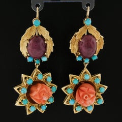 Pendientes colgantes vintage de oro de 18 quilates tallados en forma de flor de coral y rubí con turquesa