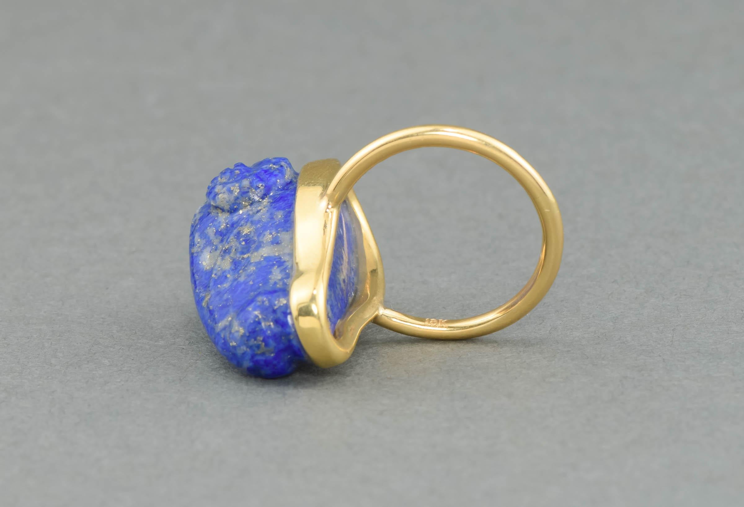 Vintage 18K Gold Carved Lapis Lazuli Ram Head Statement Ring 1
