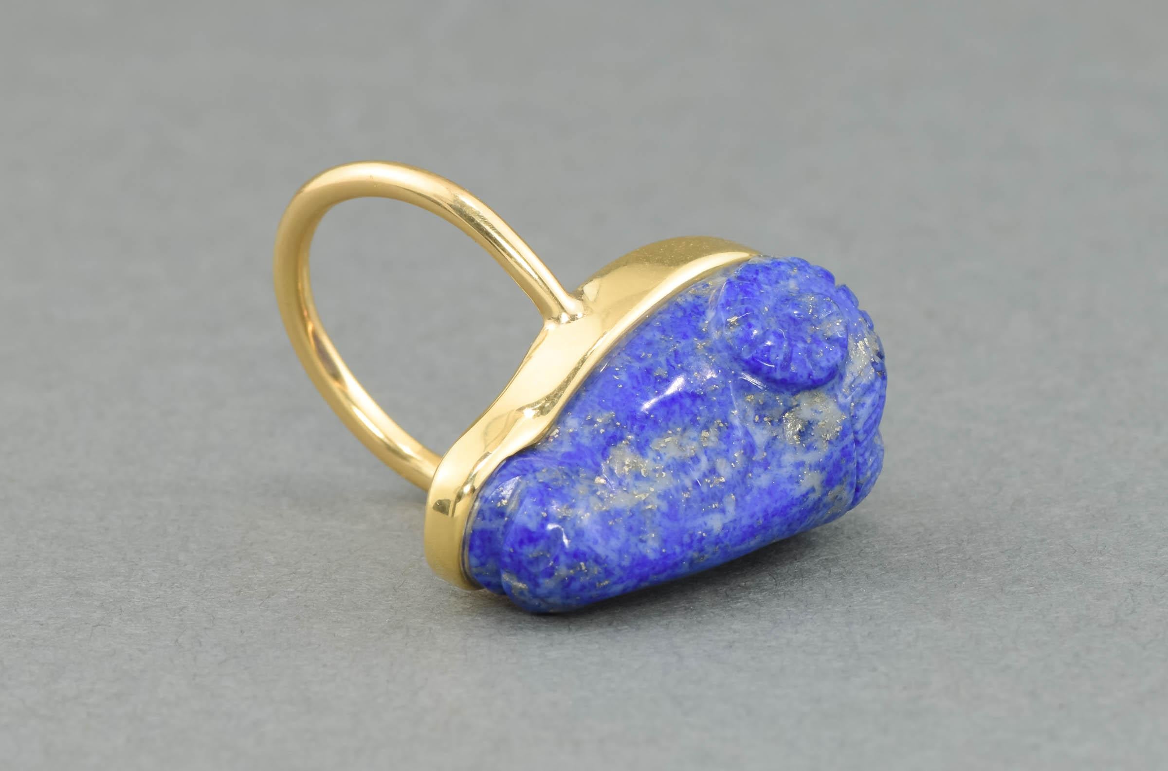 Vintage 18K Gold Carved Lapis Lazuli Ram Head Statement Ring 3