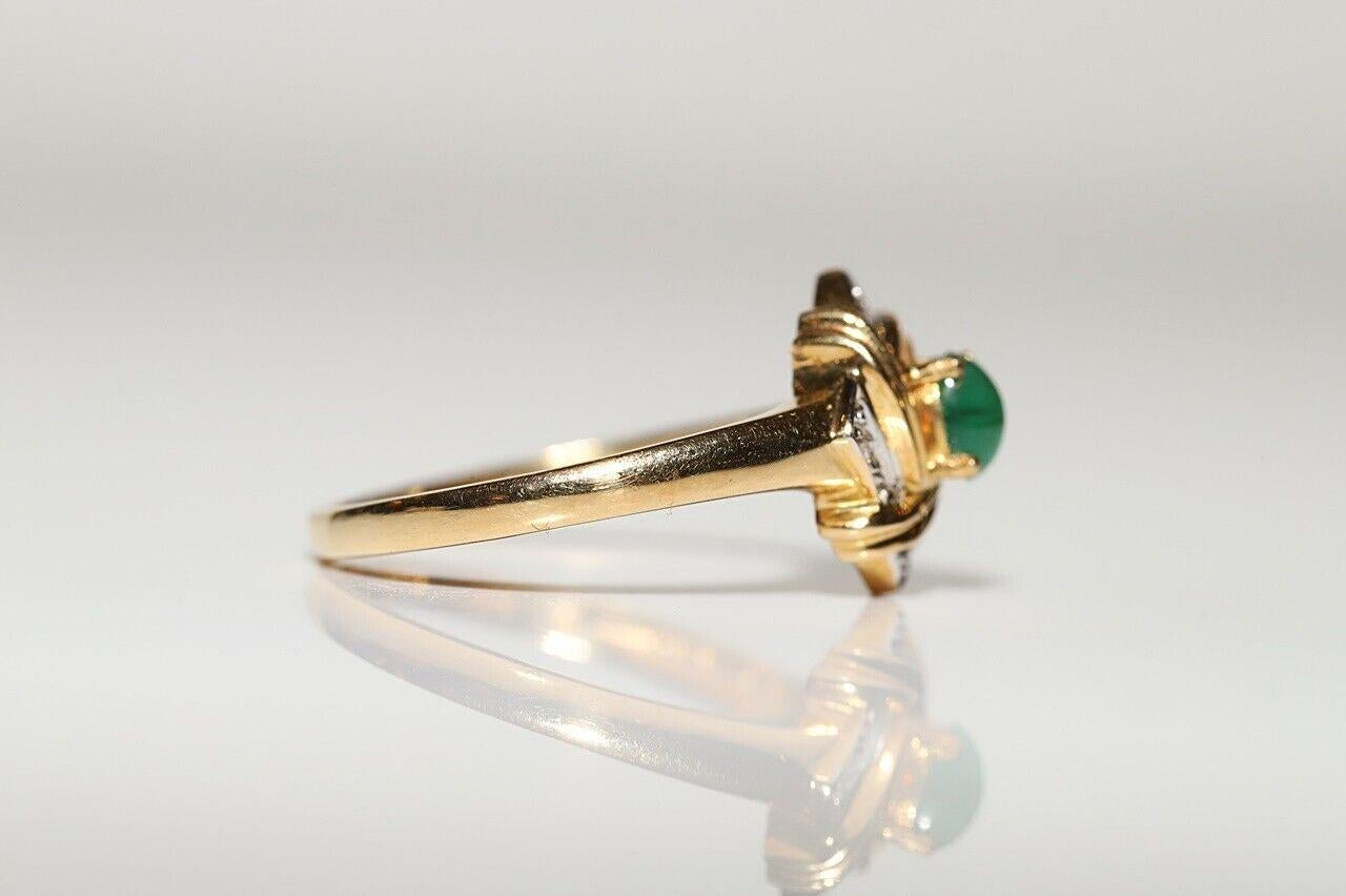 Brilliant Cut Vintage 18k Gold Circa 1970s Natural Diamond And Emerald Ring  For Sale