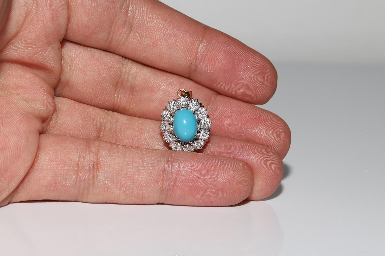 Vintage 18k Gold Circa 1970s Natural Diamond And Turquoise Decorated Pendant For Sale 2