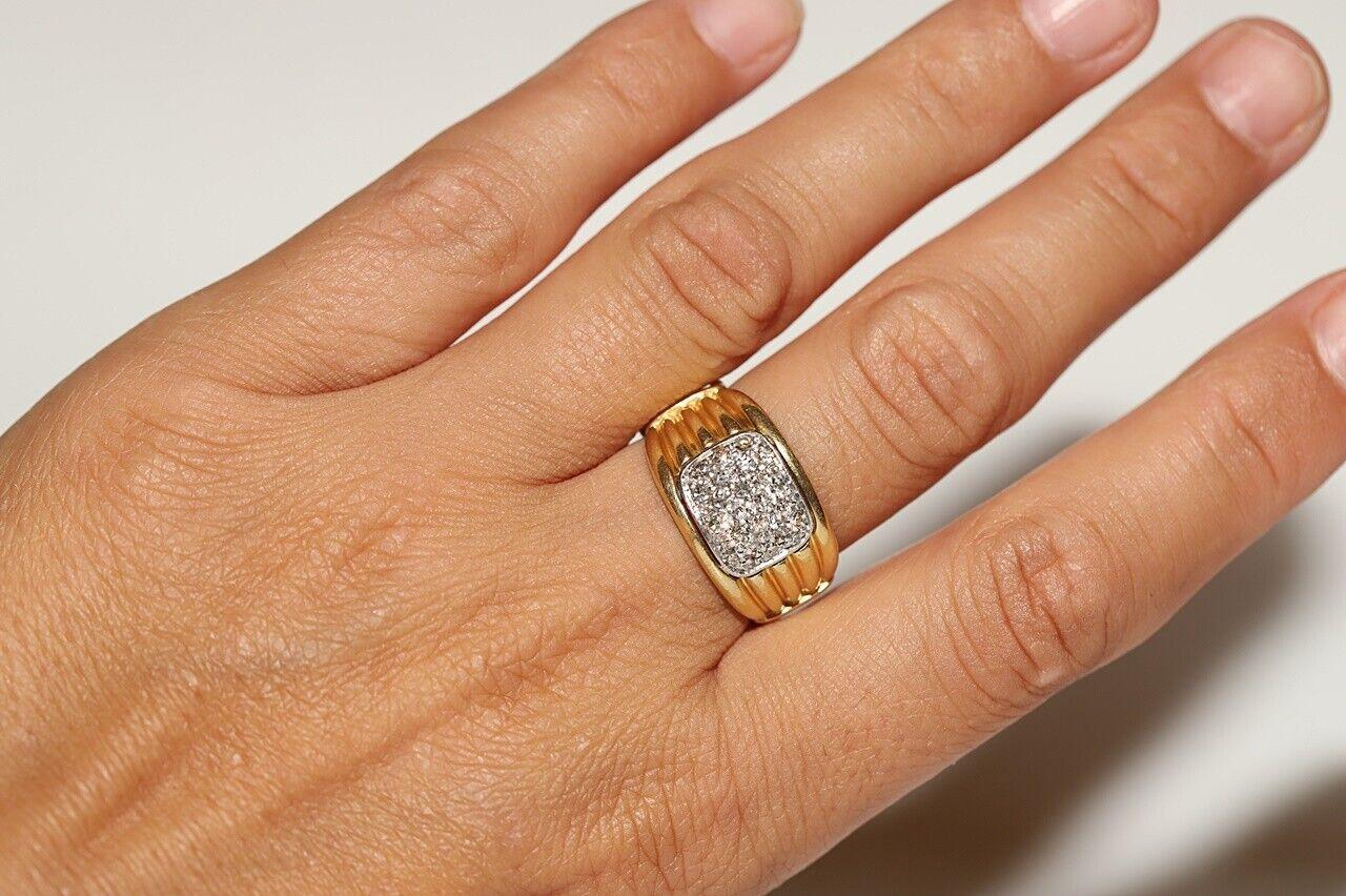Vintage 18 Karat Gold Circa 1970er Jahre Natürlicher Diamant Dekorierter starker Ring im Angebot 3