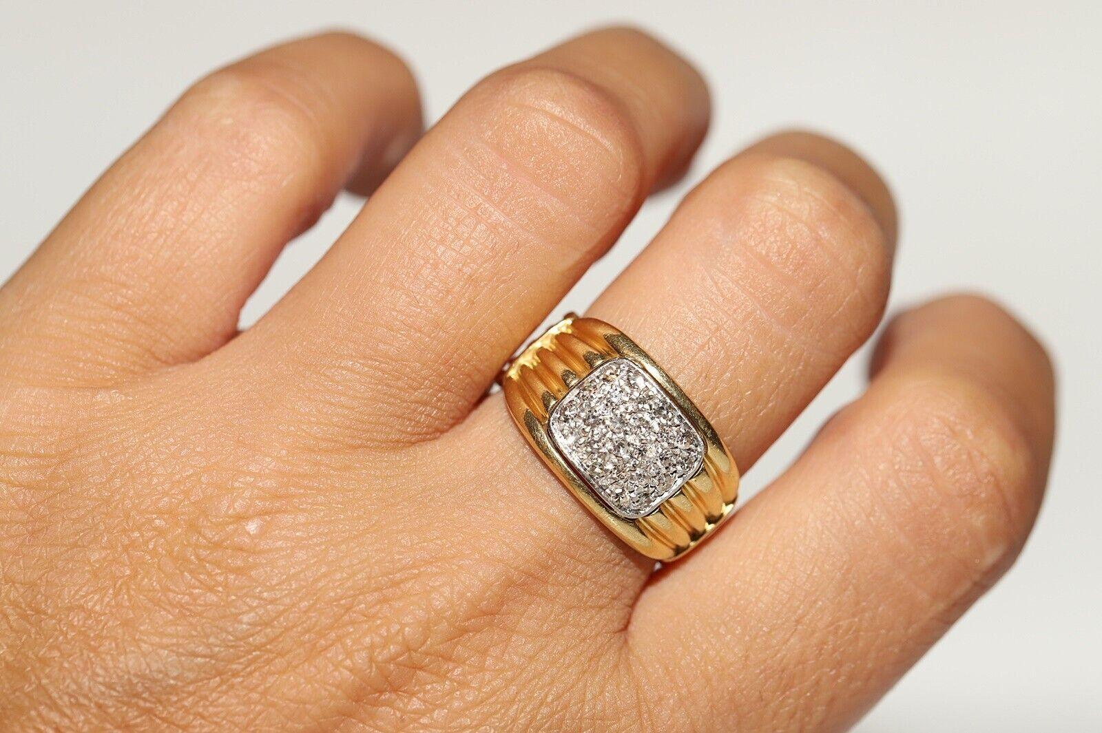 Vintage 18k Gold Circa 1970s Natural Diamond Decorated Strong Ring For Sale 3