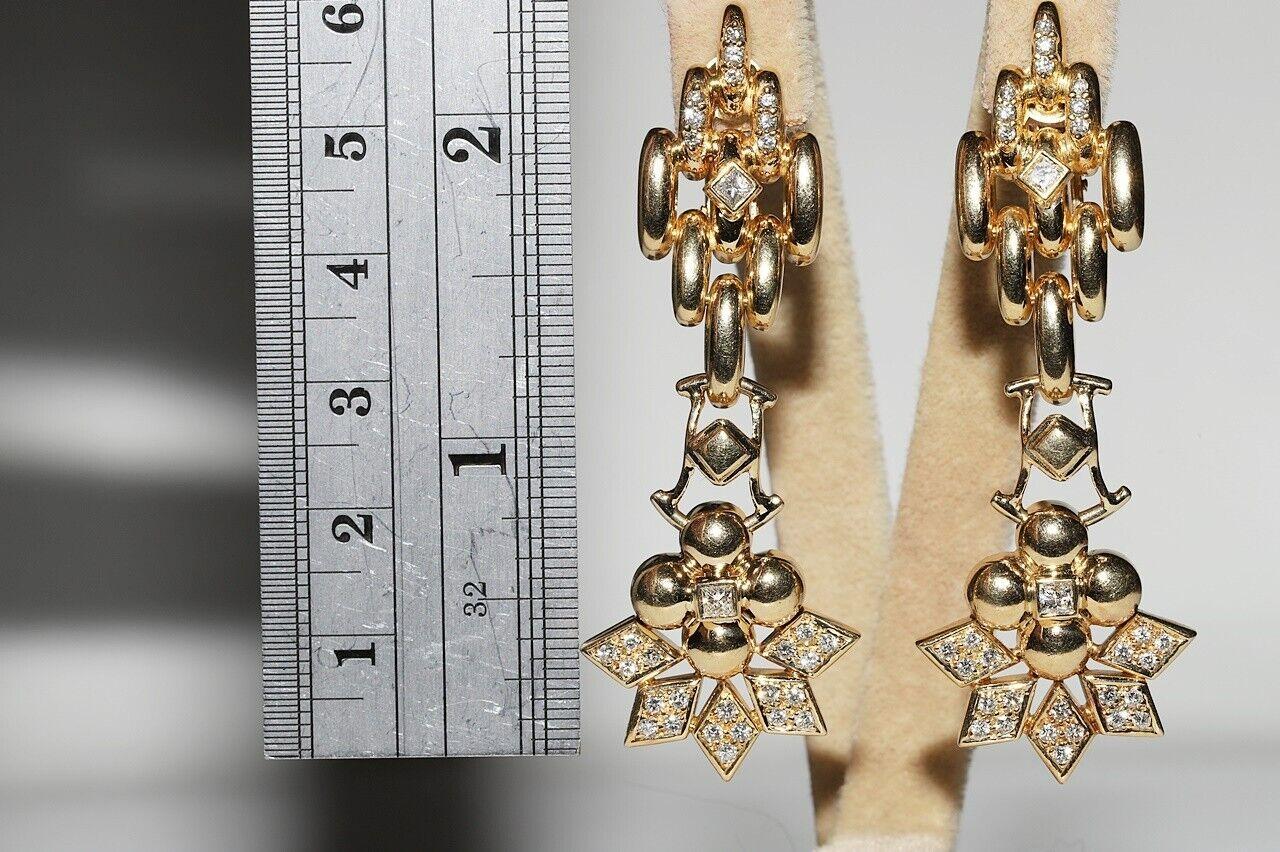 Vintage 18k Gold Circa 1980s Natural Diamond Decorated Drop Earring  For Sale 4