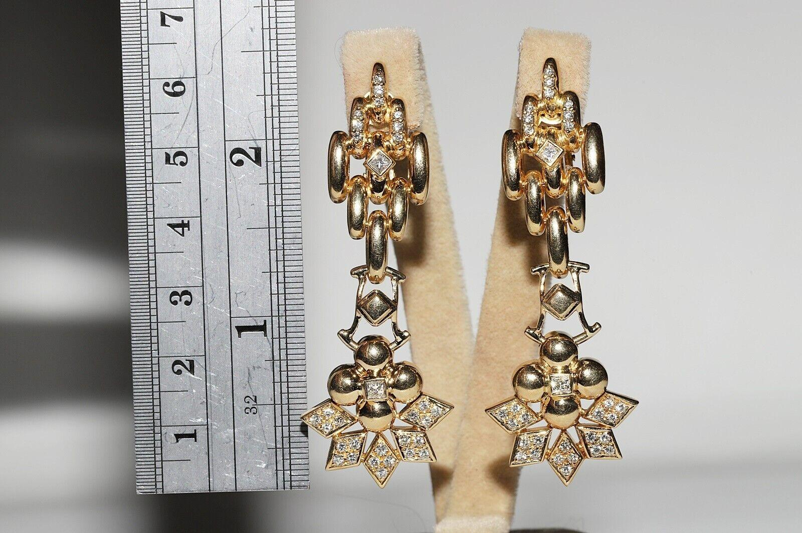 Vintage 18k Gold Circa 1980s Natural Diamond Decorated Drop Earring  For Sale 5