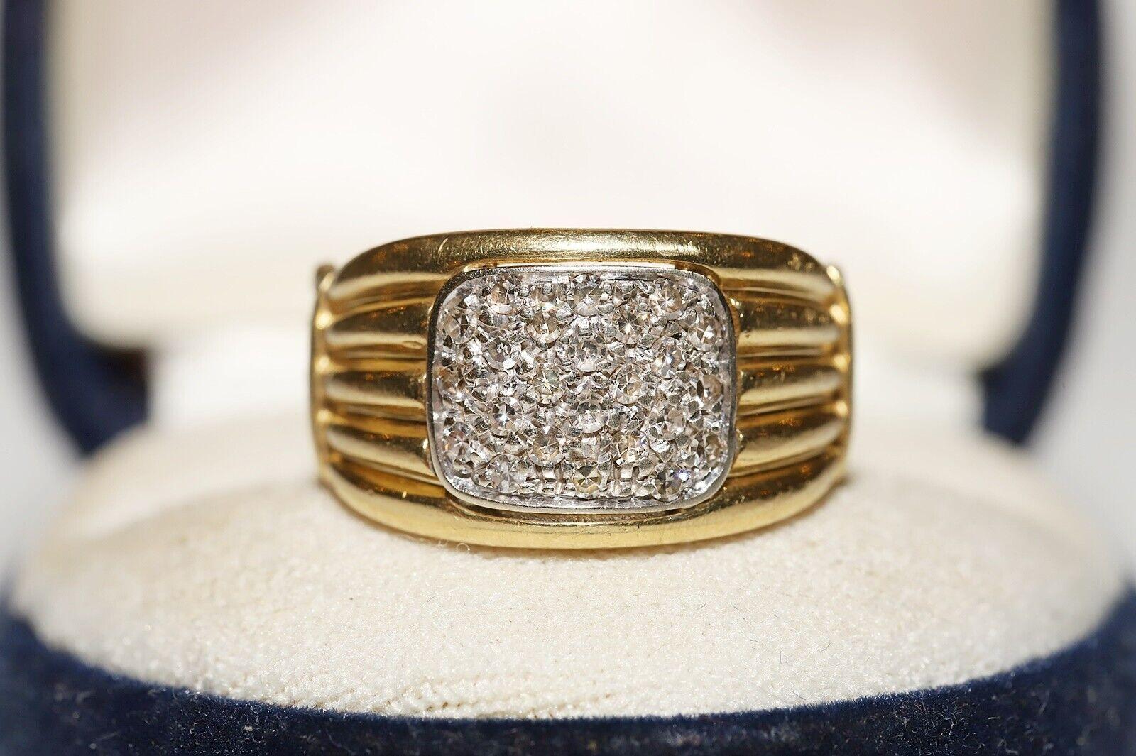 Anello forte decorato con diamanti naturali in oro 18 ct. degli anni '80 circa in vendita 5