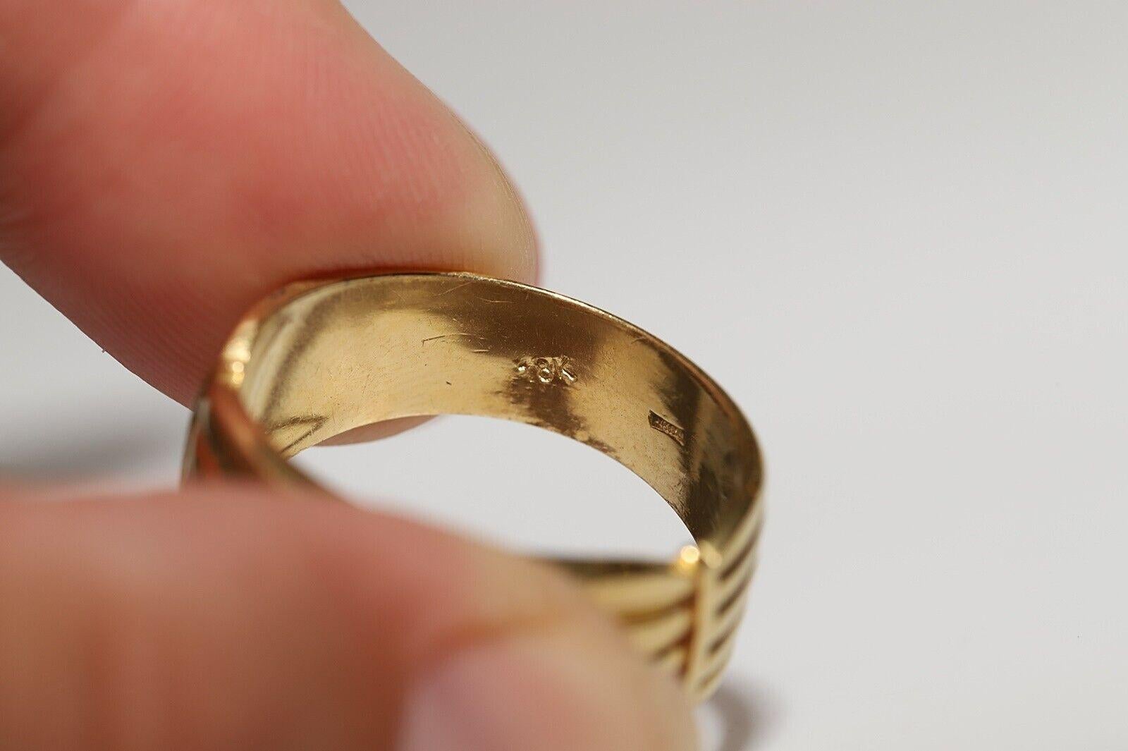 Anello forte decorato con diamanti naturali in oro 18 ct. degli anni '80 circa In condizioni buone in vendita a Fatih/İstanbul, 34