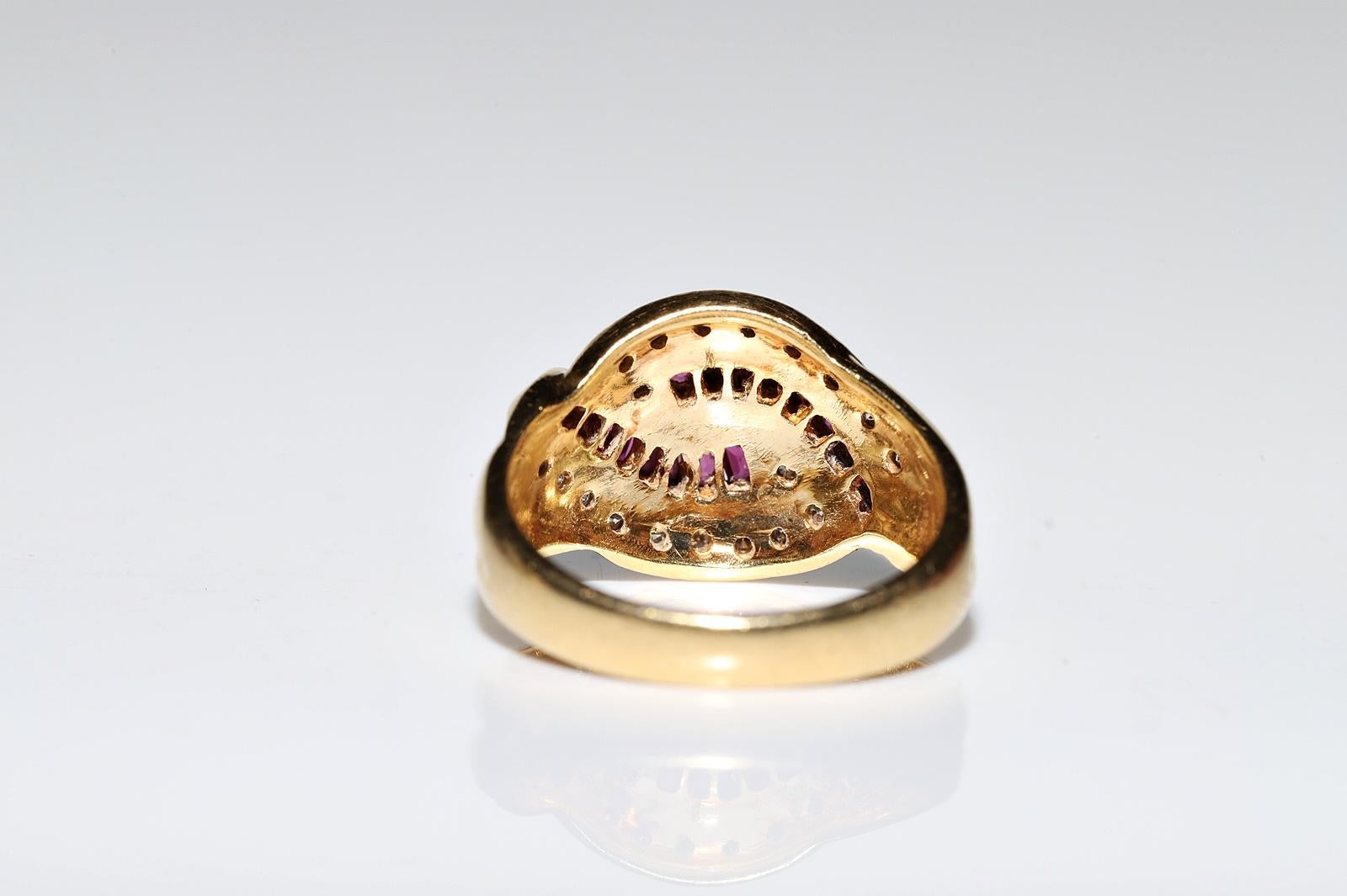 Vintage 18k Gold Circa 1990s Natural Diamond And Caliber Ruby Decorated Ring  For Sale 6