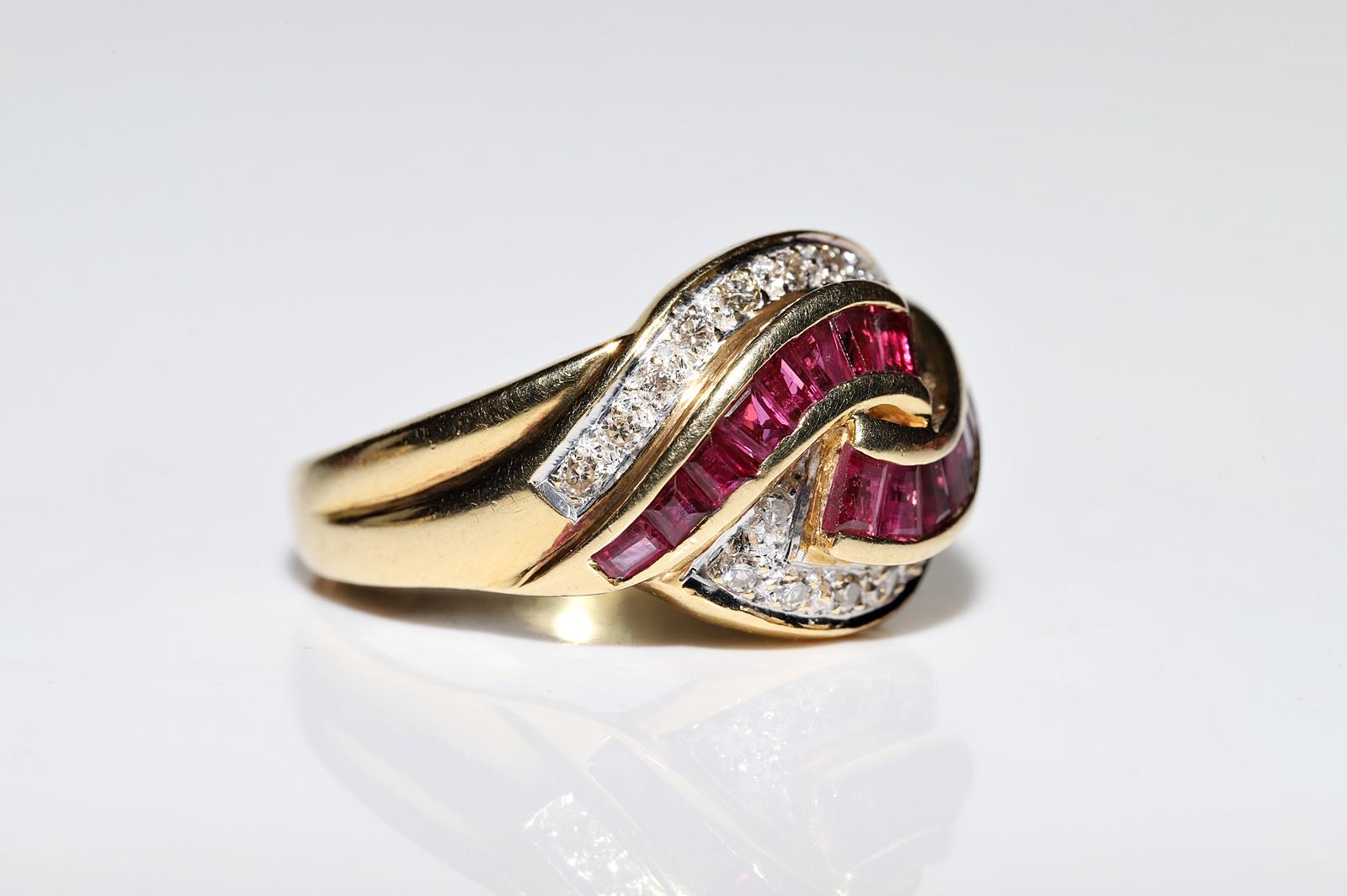 Vintage 18k Gold Circa 1990s Natural Diamond And Caliber Ruby Decorated Ring  For Sale 1