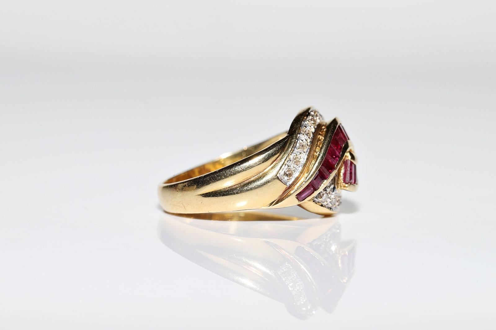 Vintage 18k Gold Circa 1990s Natural Diamond And Caliber Ruby Decorated Ring  For Sale 2