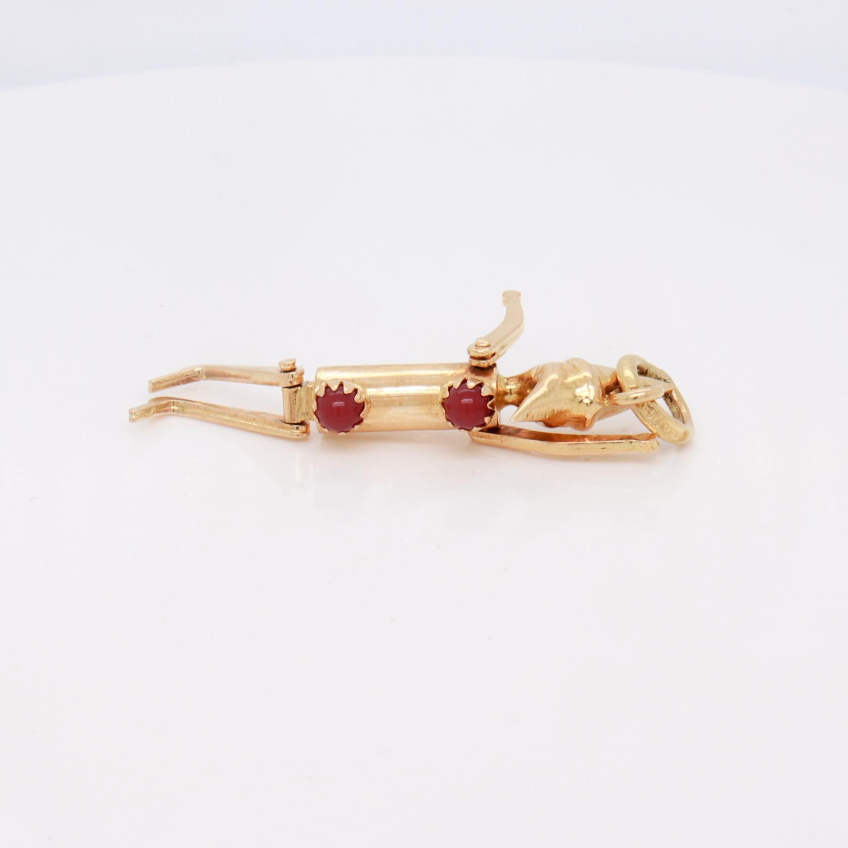 Vintage 18K Gold & Korallen Cabochon Pinocchio Puppet Kinetics Charme im Angebot 5