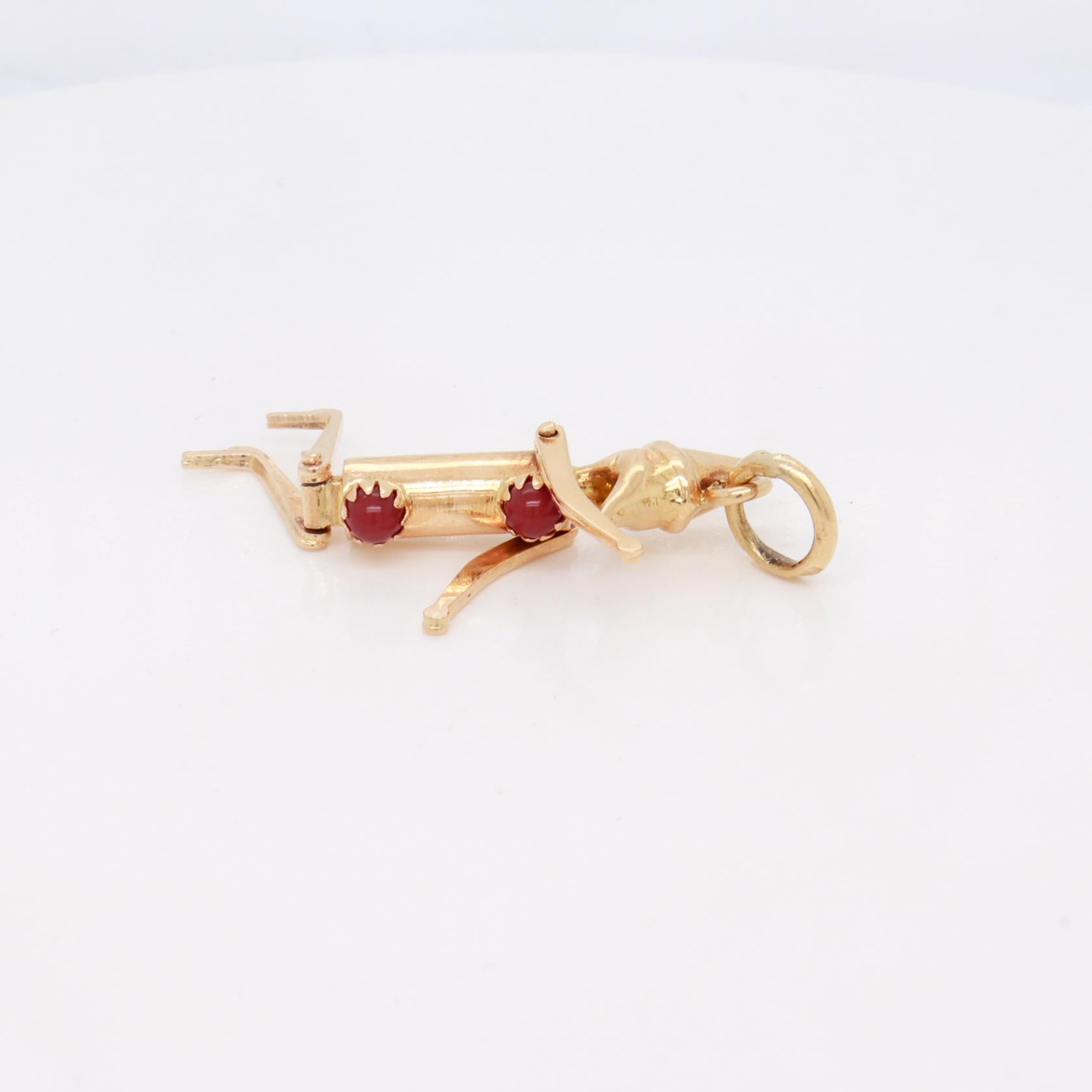 Vintage 18K Gold & Korallen Cabochon Pinocchio Puppet Kinetics Charme im Angebot 7
